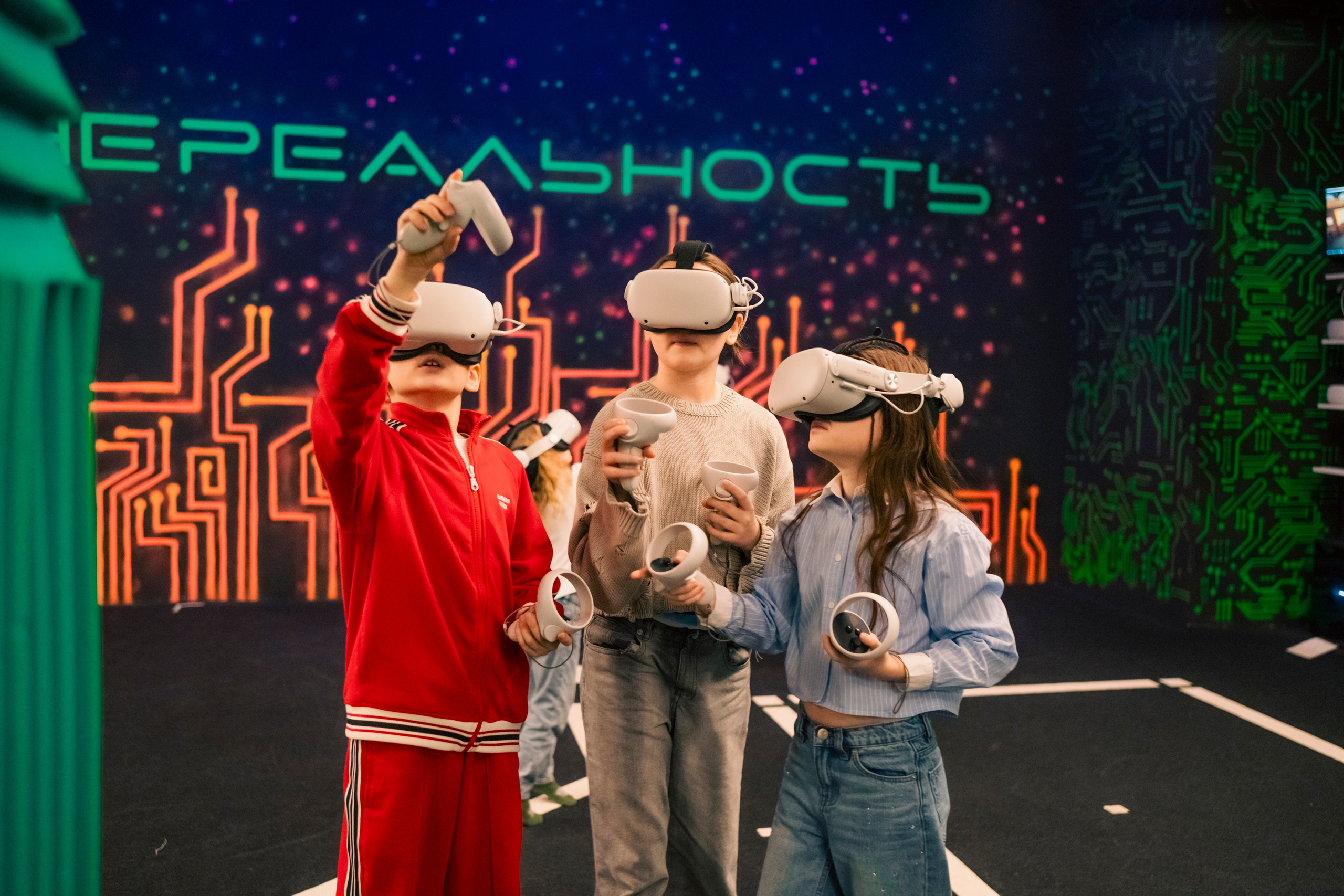 VR (November-December 2024). Felixtones