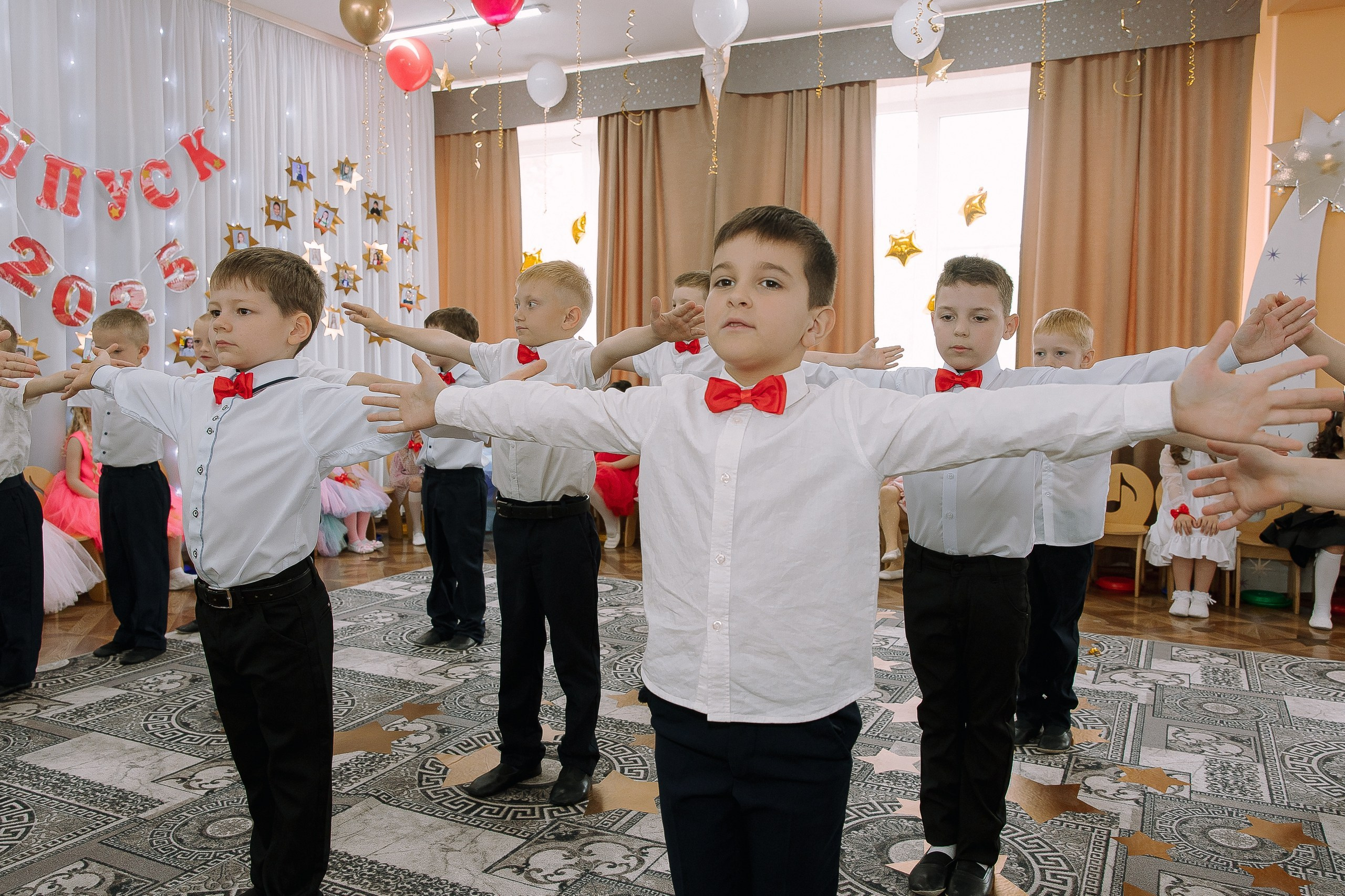 Выпускной в ДС 26. Выпускные альбомы Натальи Бутко: Новороссийск, Анапа, Геленджик