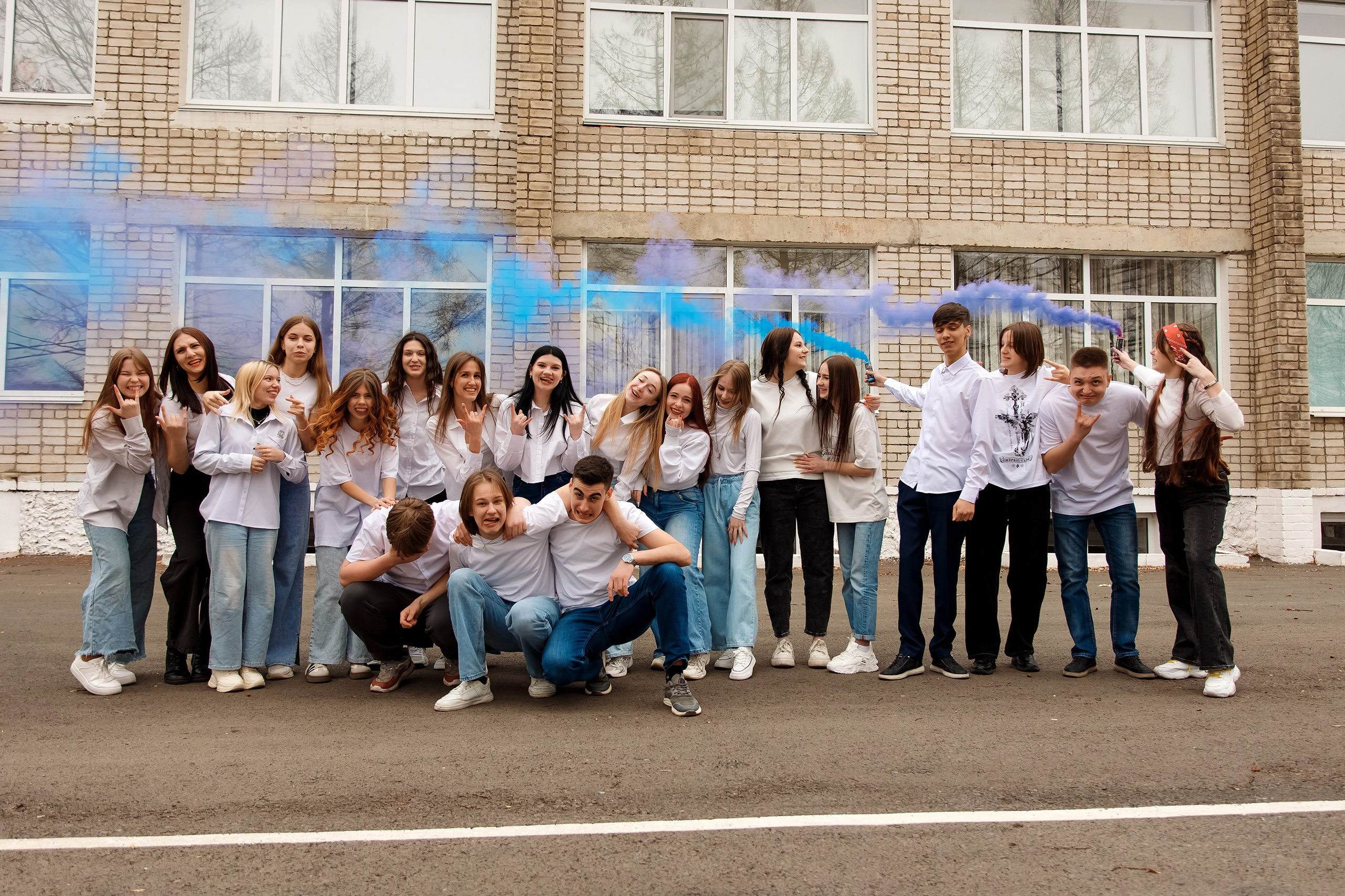 11 класс с. Барабаш. Фотограф Любовь Корниенко, Примоский край