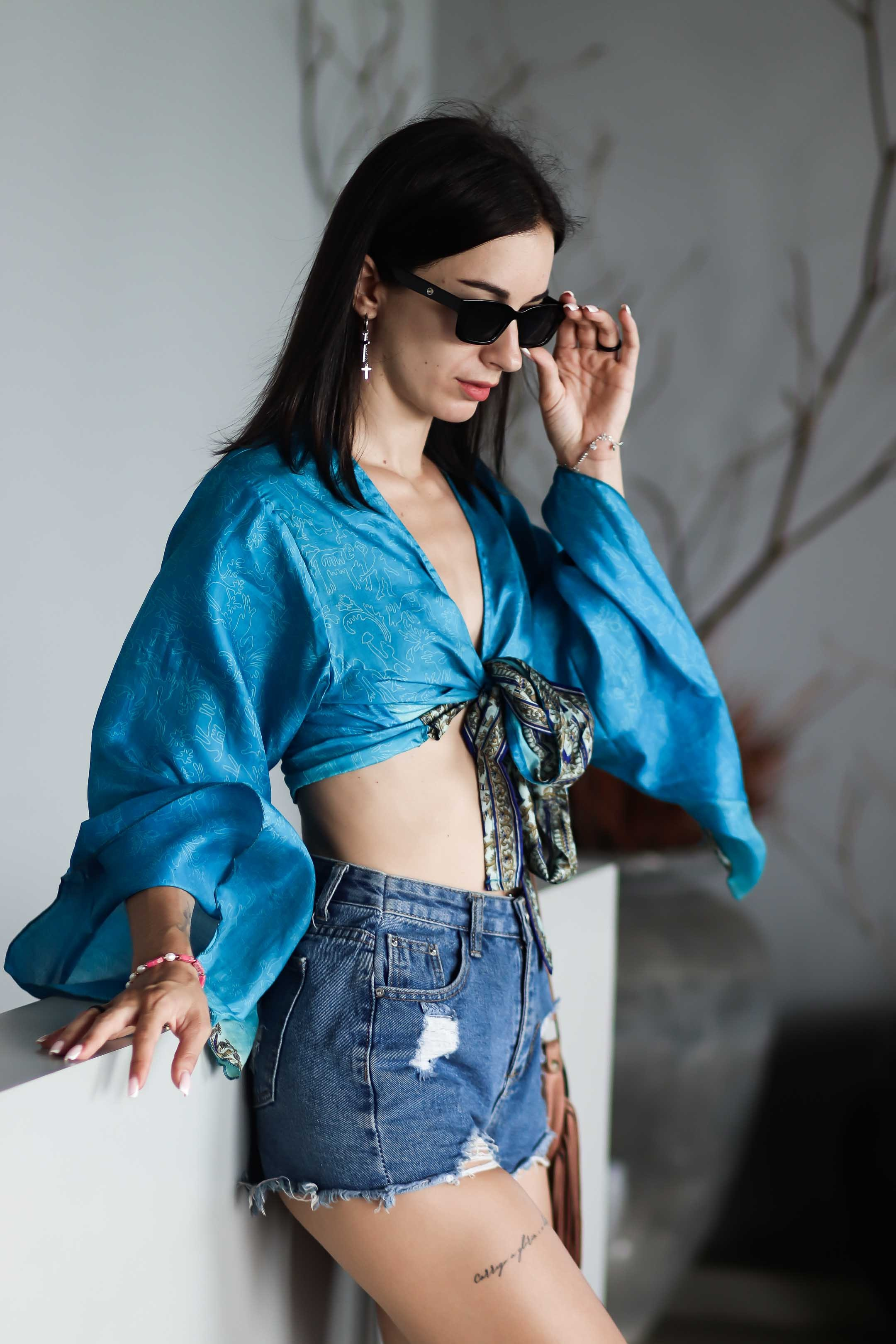 Коллекция купальников бикини. Фотограф на Шри-Ланке