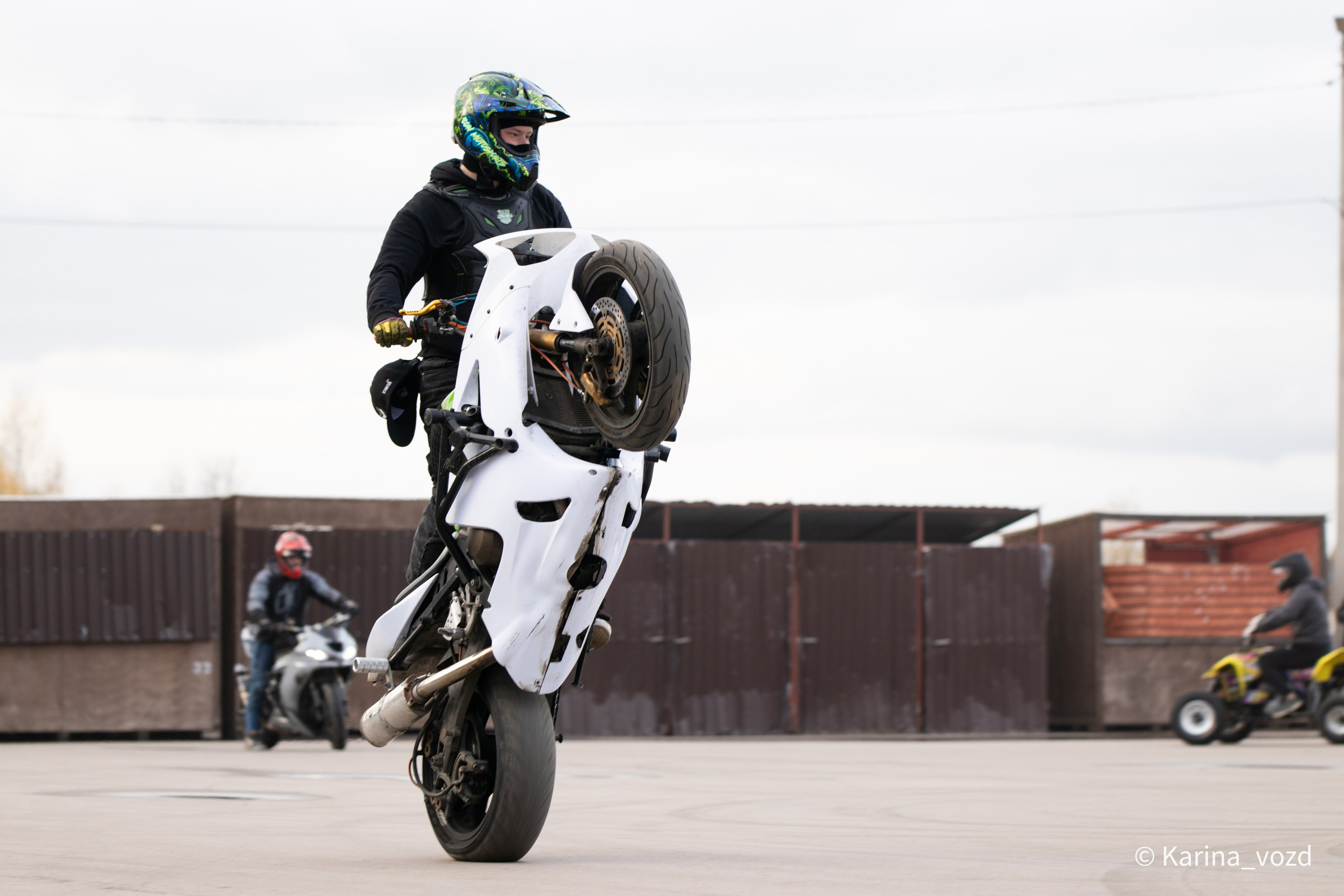 Выступление команды МОТО ШОУ SMT (Стантрайдинг, мотошоу). Репортажный фотограф в Москве и Зеленограде Karina-vozd