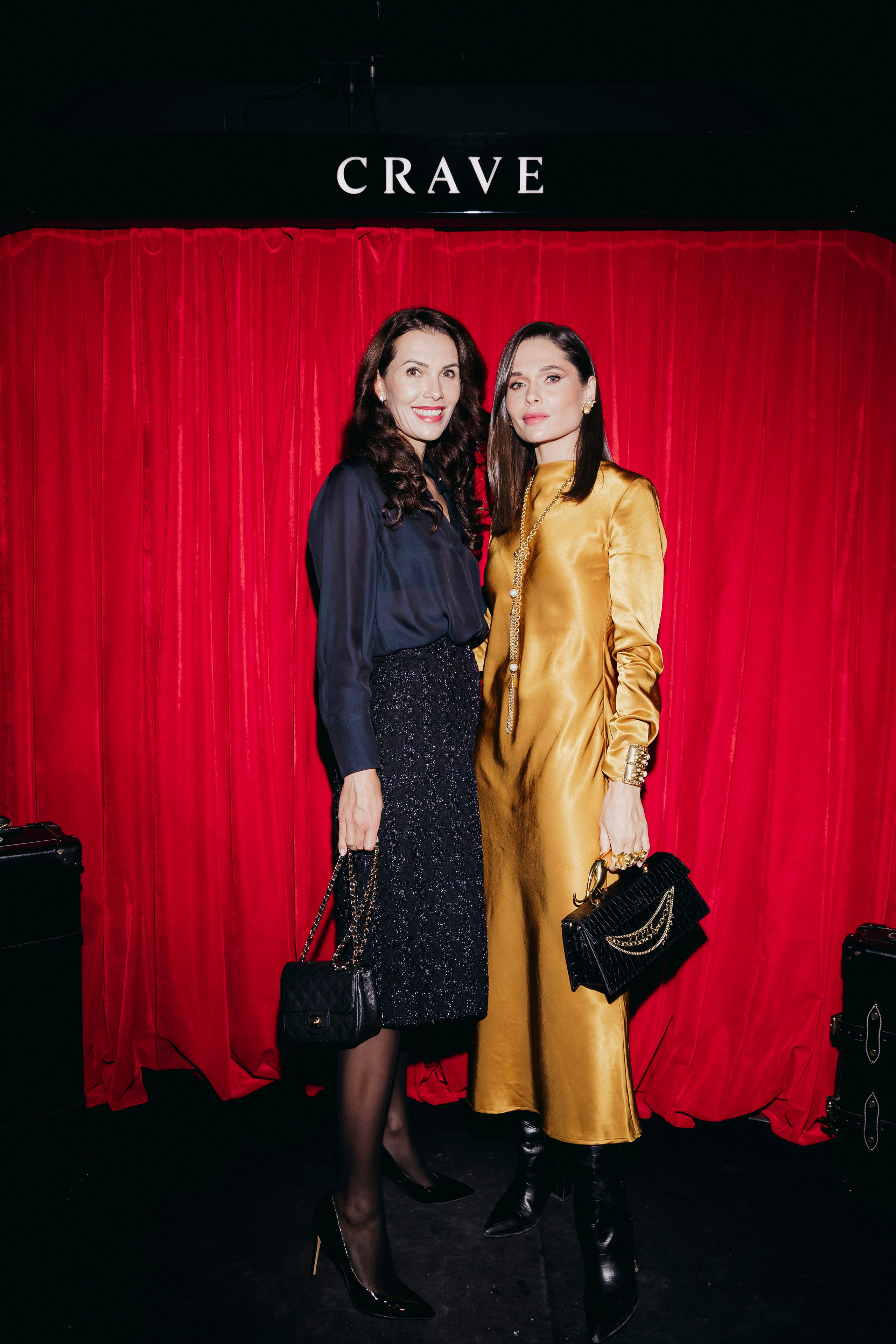 Полина Аскери (справа) светский вечер Erborian Russia, CRAVE Theatre, Moscow