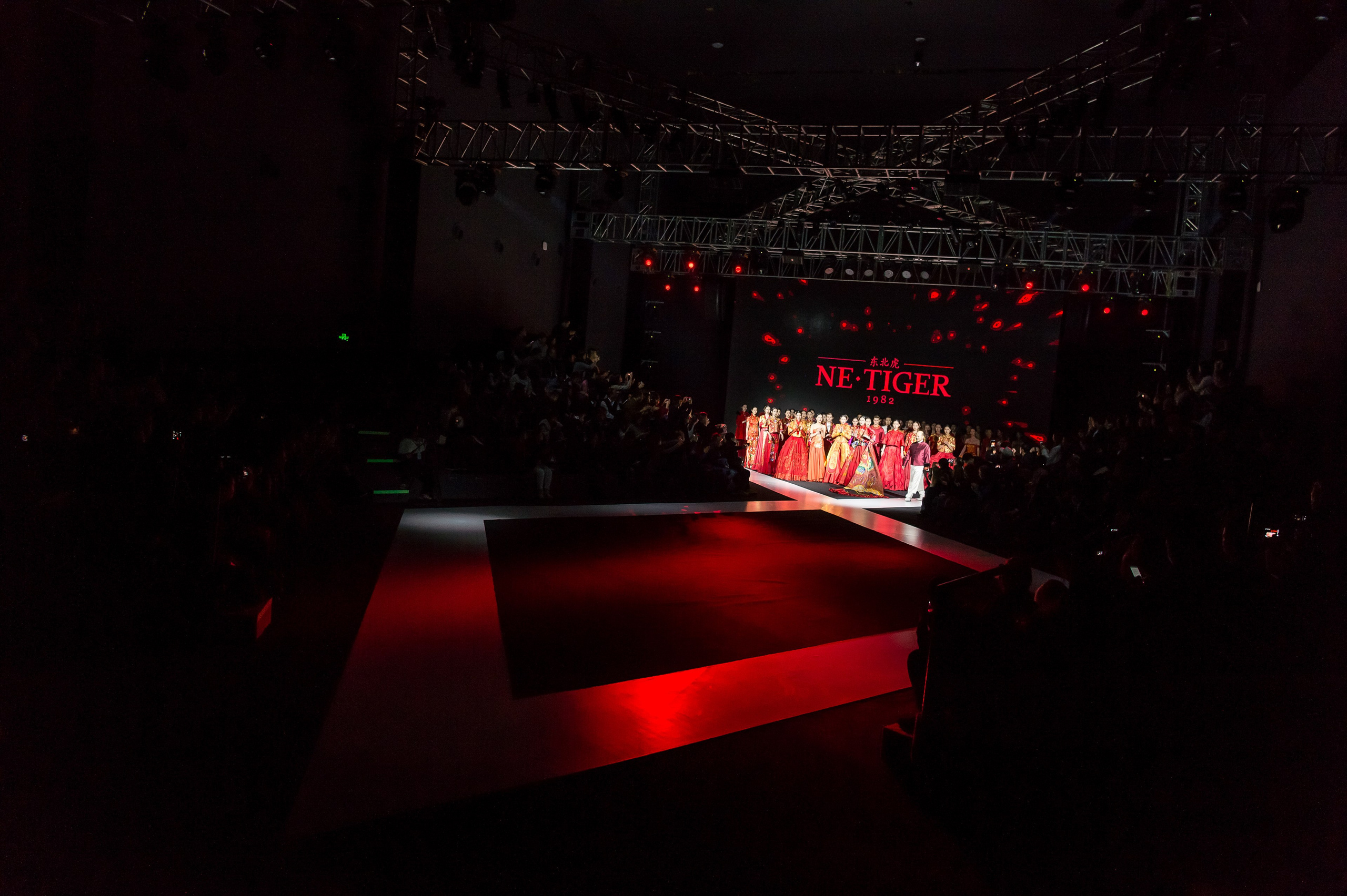 Ne-Tiger. Harbin Fashion Week. 2017. Дима Бабушкин. Фотограф. Подиум. Репортаж. Творчество. Дорого