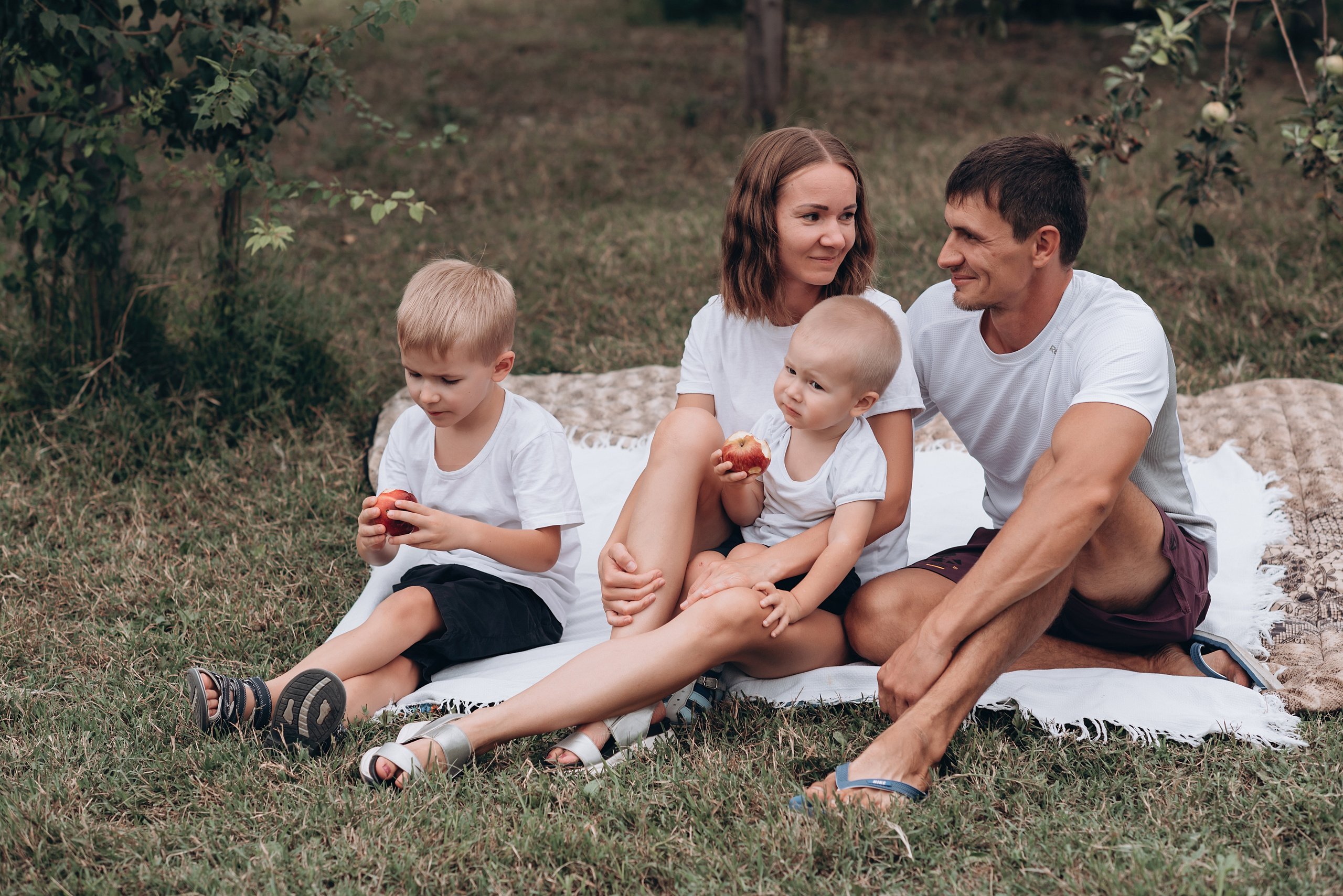 Пикник на заднем дворе. Свадебный и семейный фотограф Екатерина Коробова г. Моздок