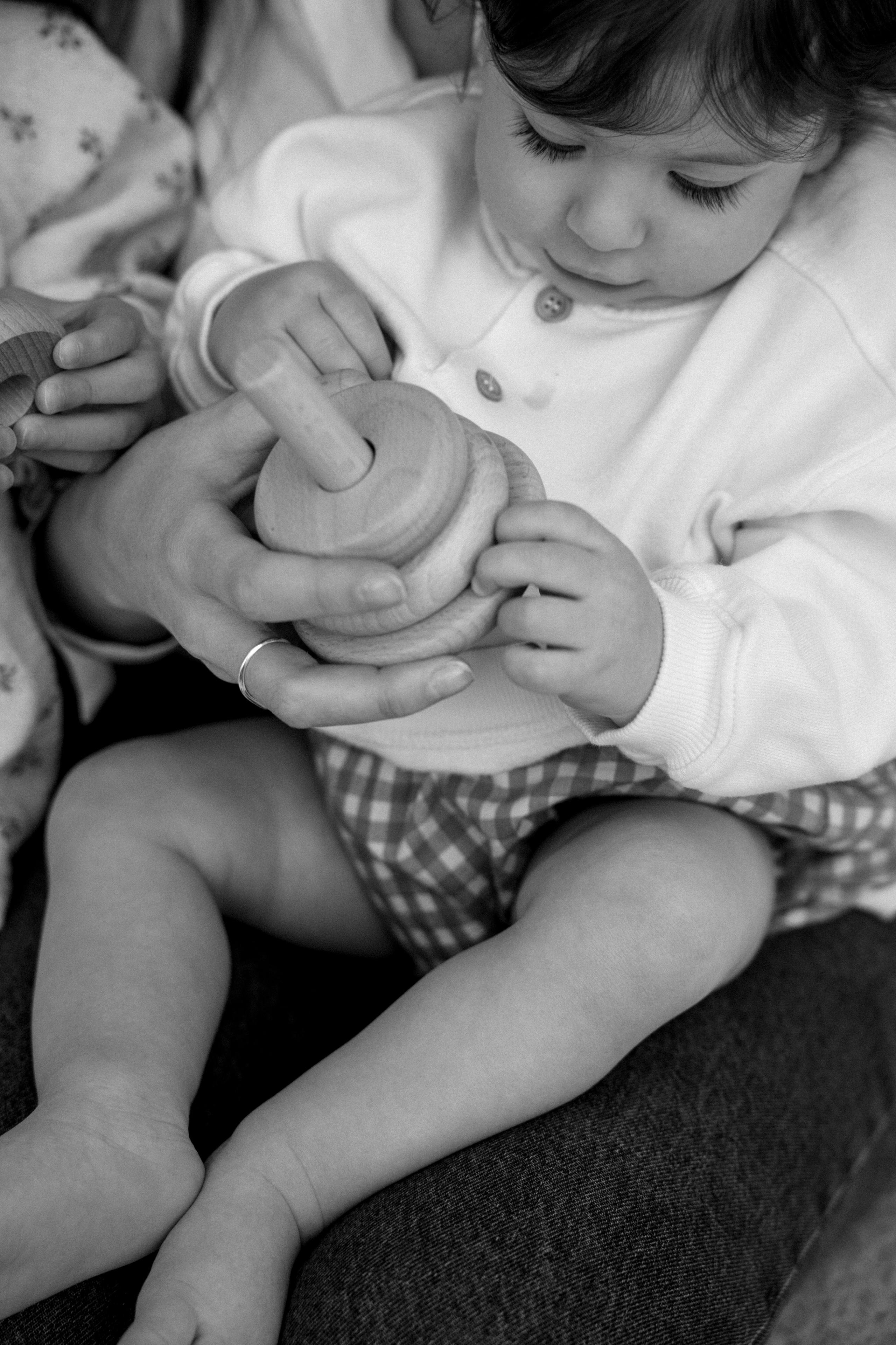 One year inside the White studio. Wedding and family photographer