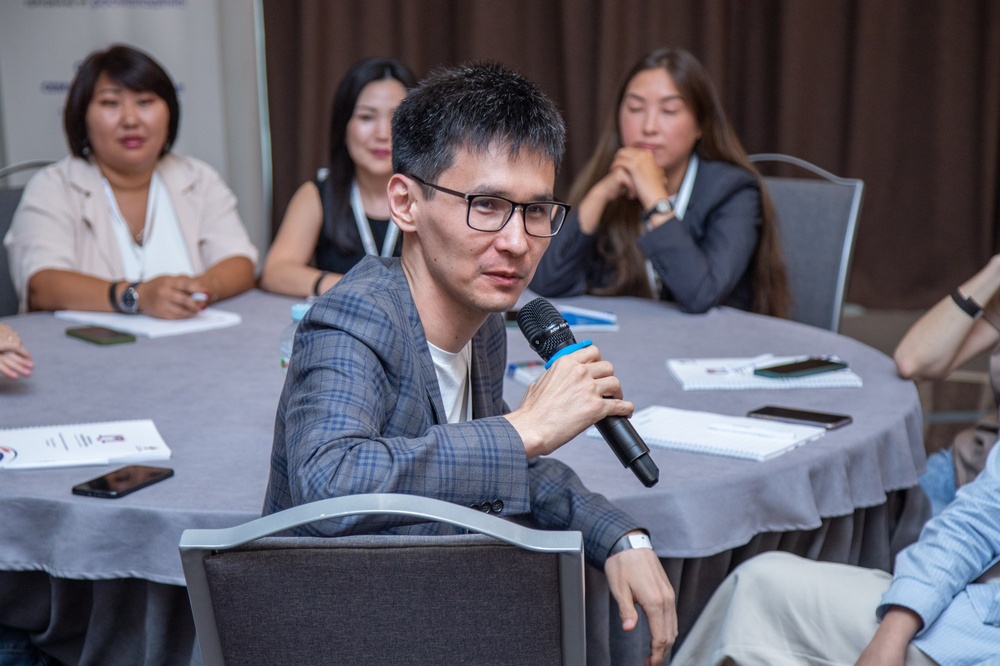 Семинар с «Росмолодёжь» в ЮФО. Репортажный, промышленный и маркетплейс-фотограф Дмитрий Чернат