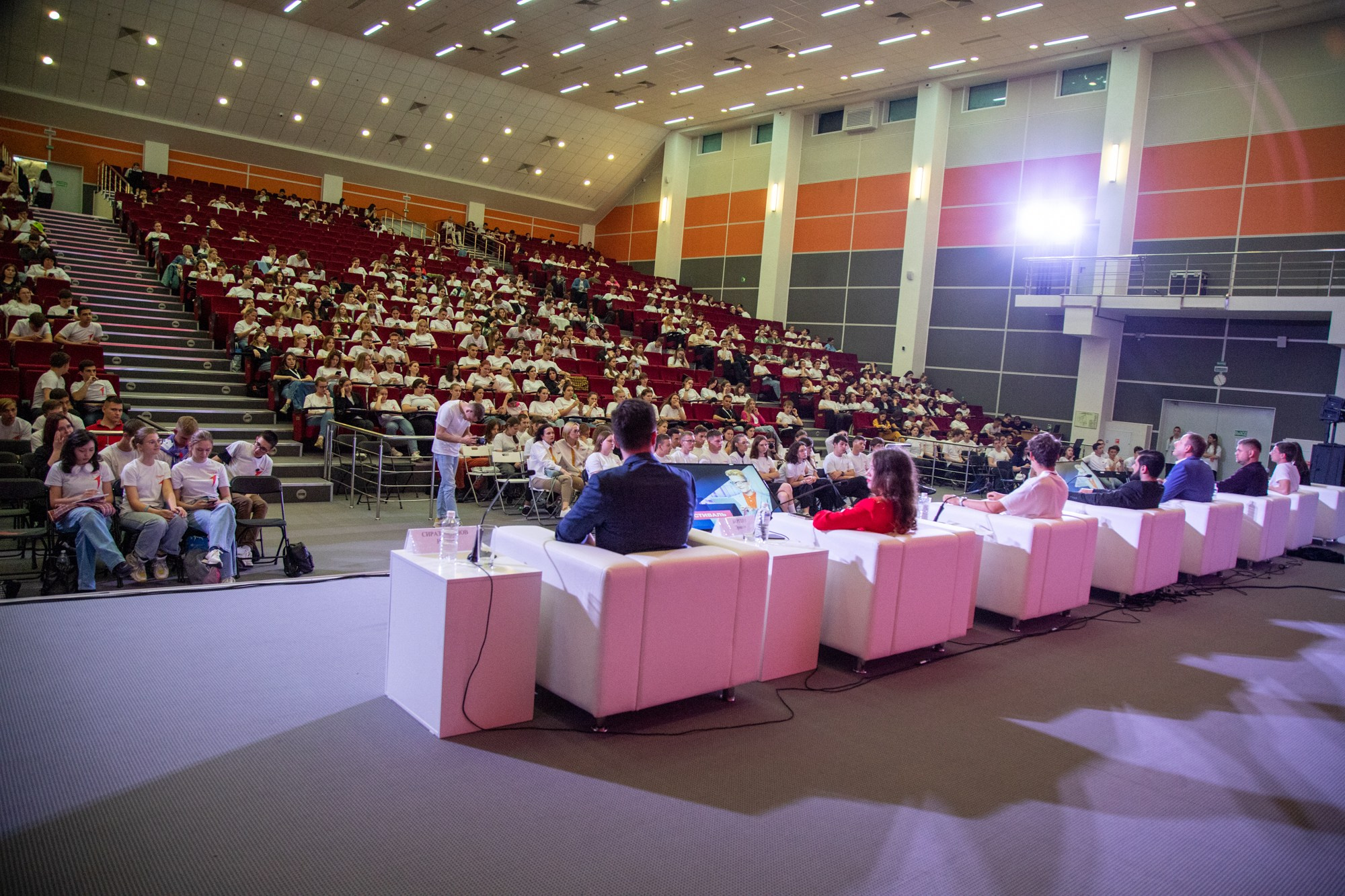 Первый фестиваль Движения Первых в Краснодаре. Репортажный, промышленный и маркетплейс-фотограф Дмитрий Чернат