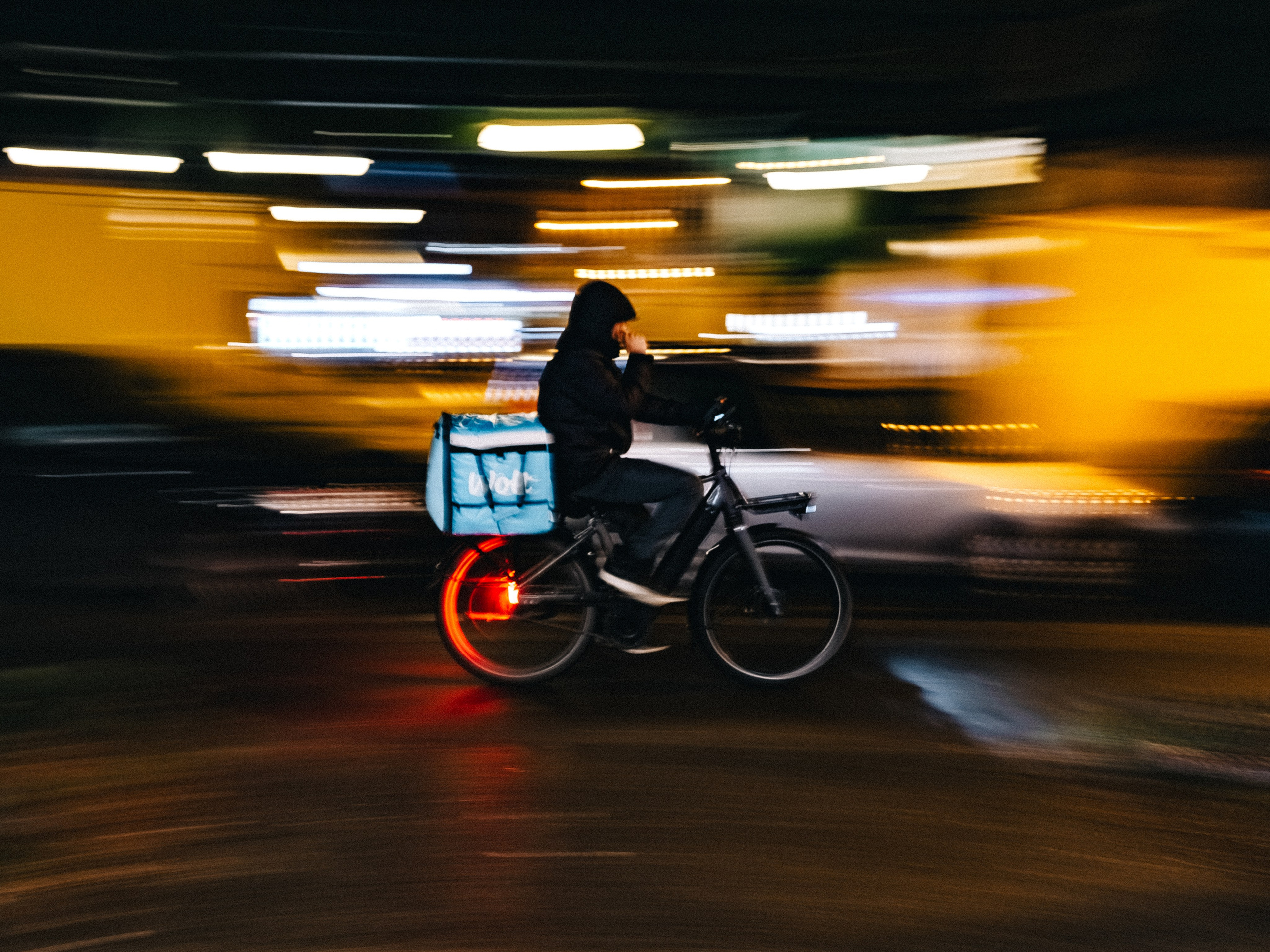 Street. Если ты на Земле — звони