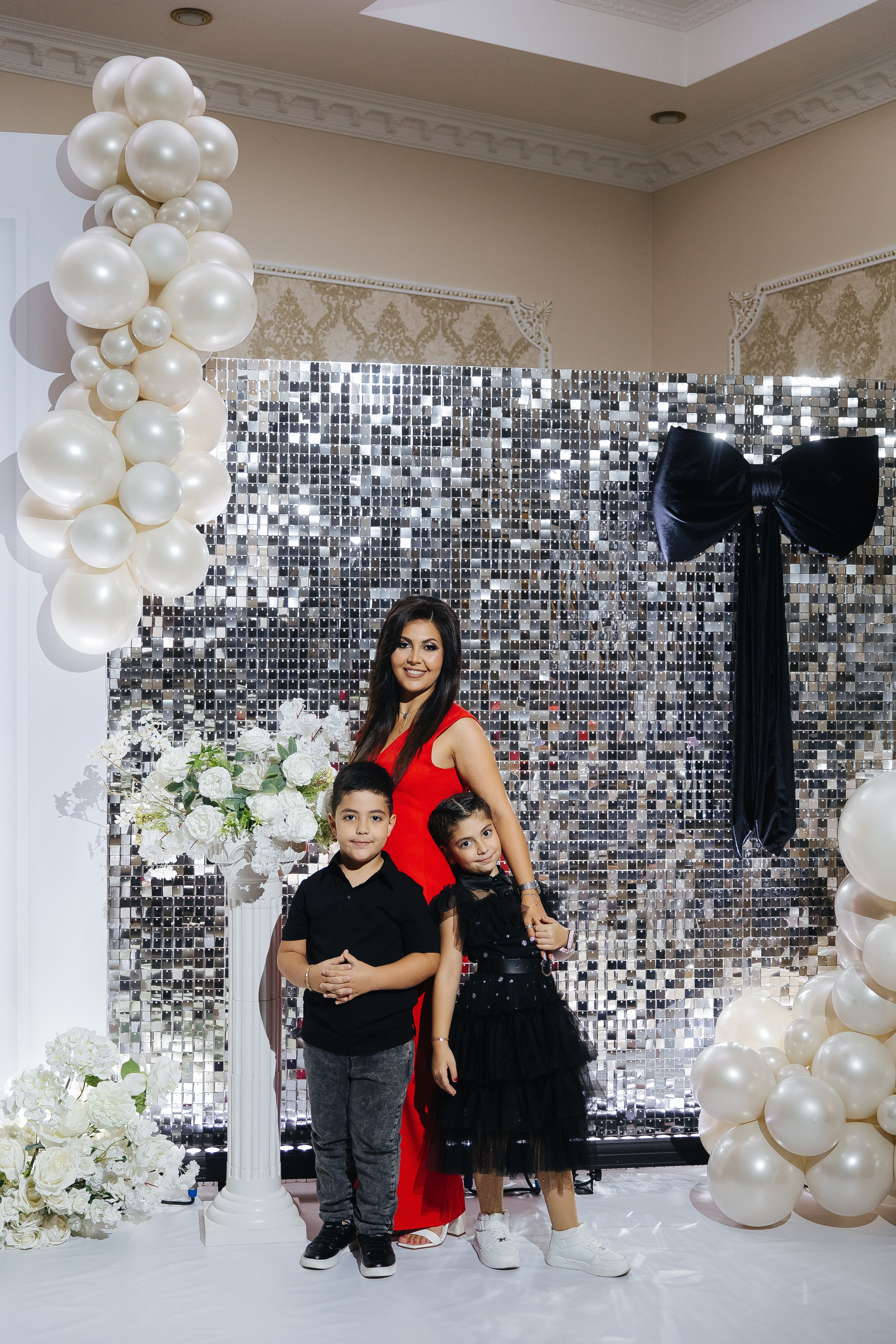 Ани и Назели. 35&5 День рождения, «Янтарь». Фотограф в Красноярске Надежда Воскресенская