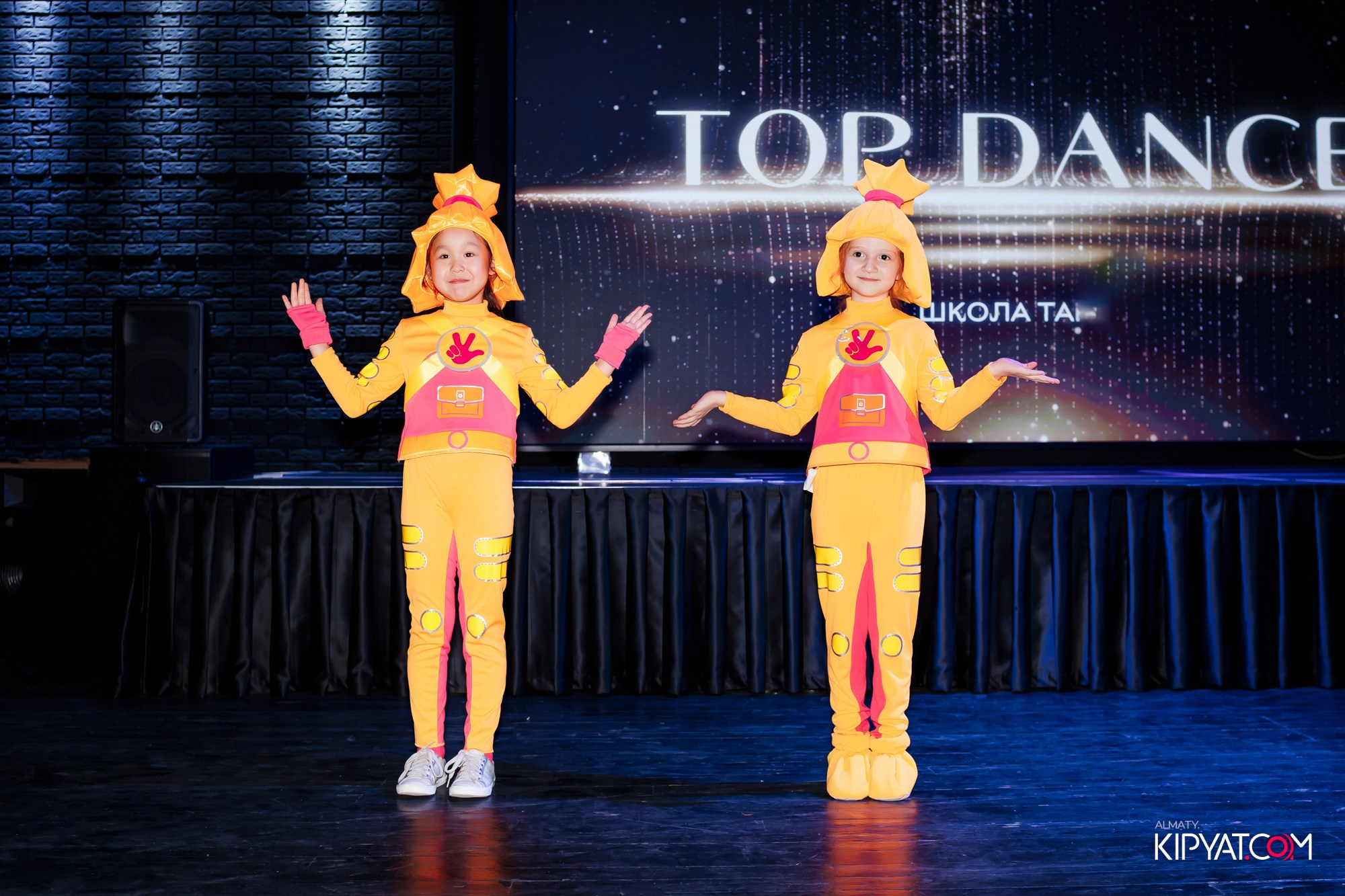 НОВОГОДНИЙ КОНЦЕРТ ШКОЛЫ ТАНЦА TOP DANCE. КИПЯТКОМ АЛМАТЫ! Фотосъемка мероприятий в Алматы