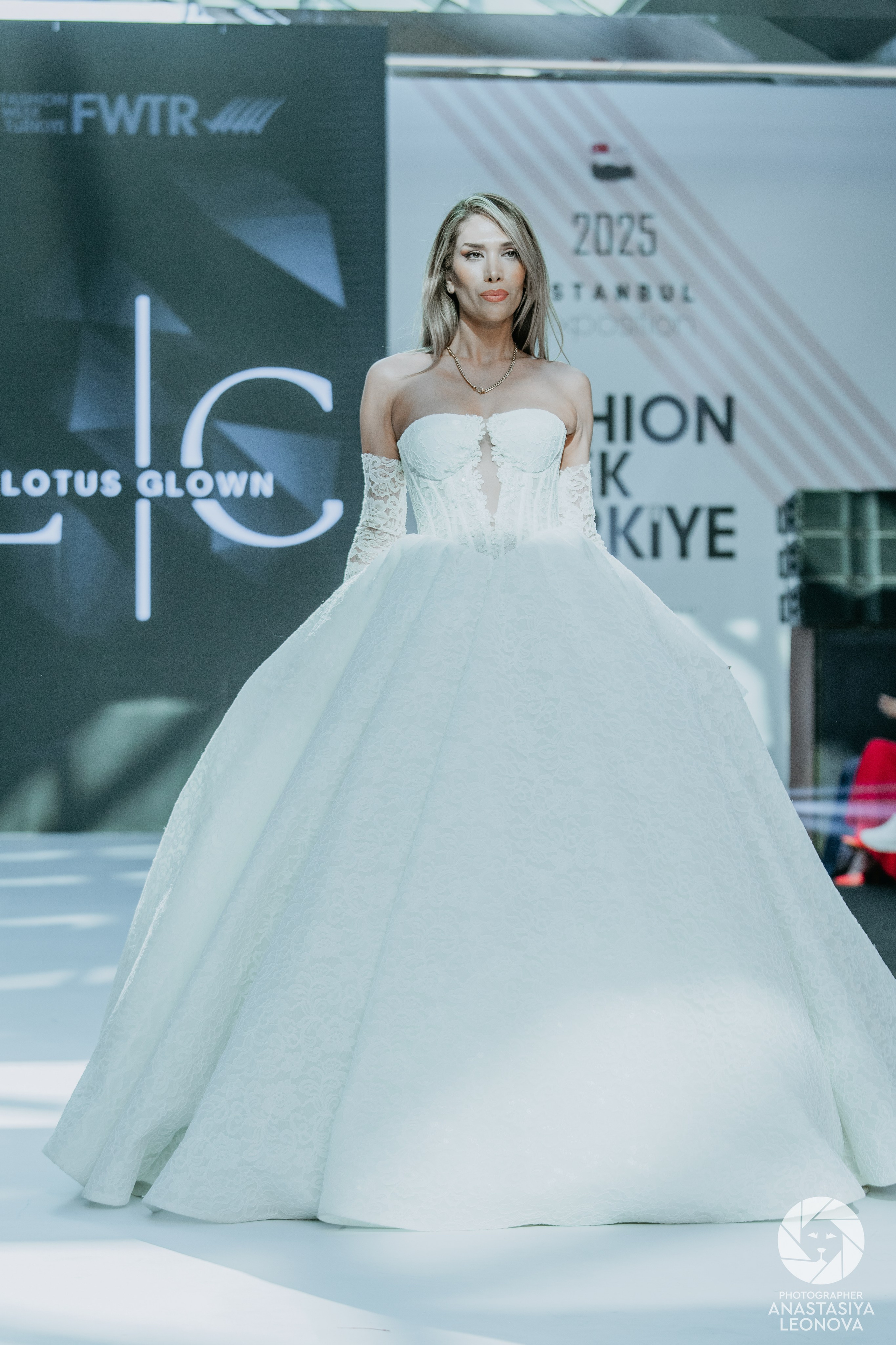 Fashion Week Türkiye [spring, 2025]. Anastasia Leonowa