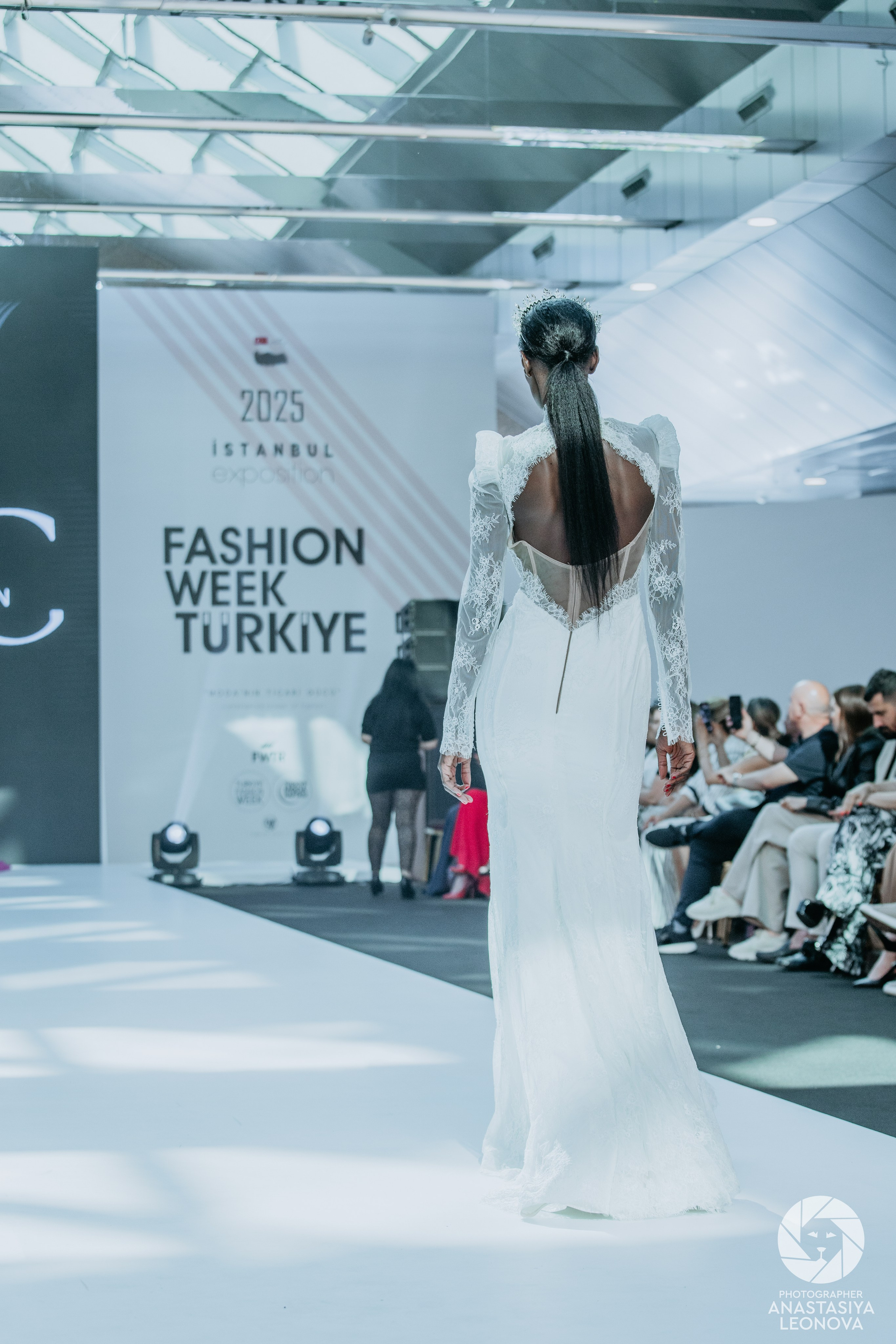 Fashion Week Türkiye [spring, 2025]. Anastasia Leonowa