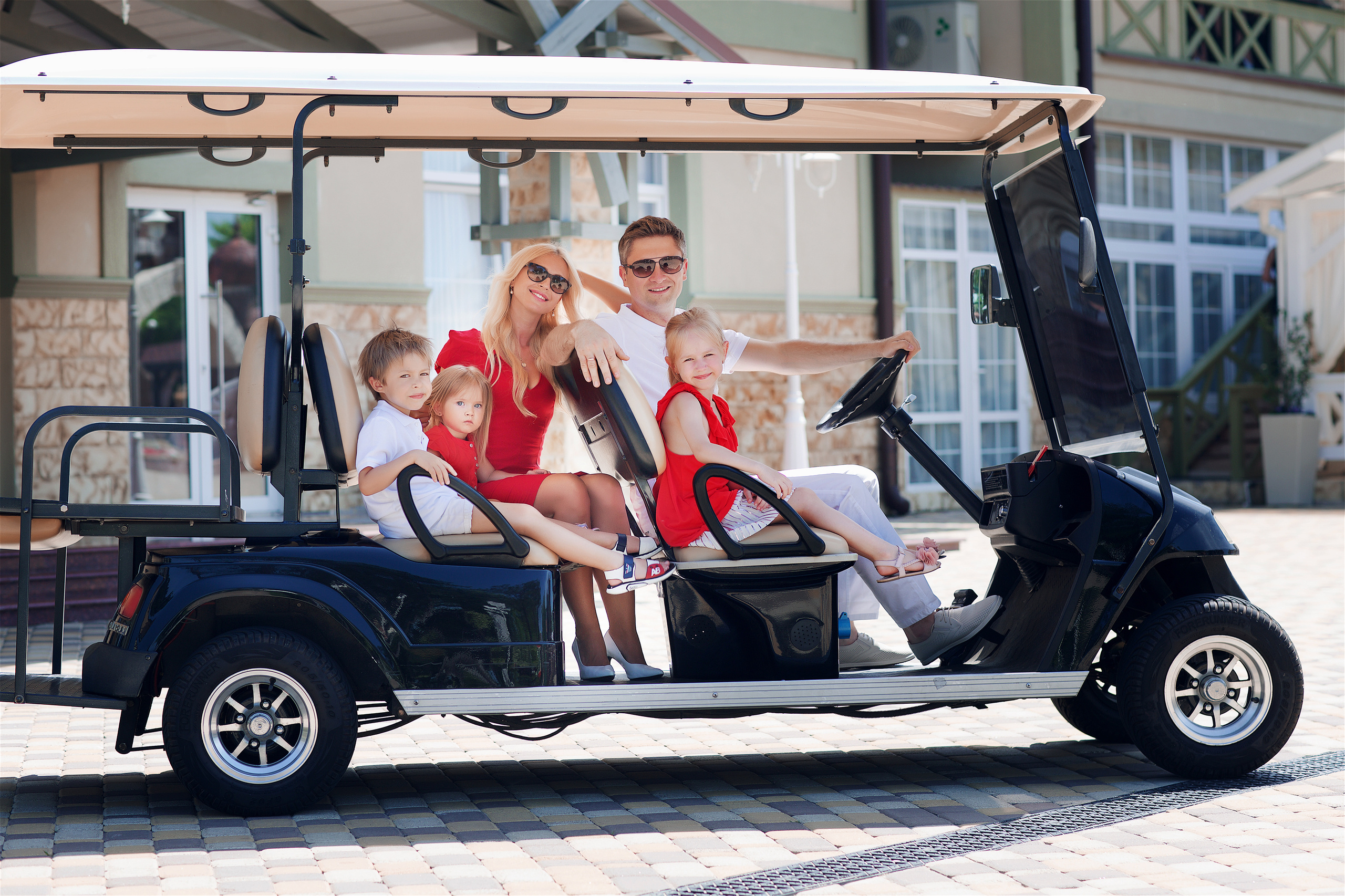 Фотограф в Краснодаре в парках города, фотосессии на пленере. Свадебный, детский и семейный, интерьерный фотограф в Краснодаре