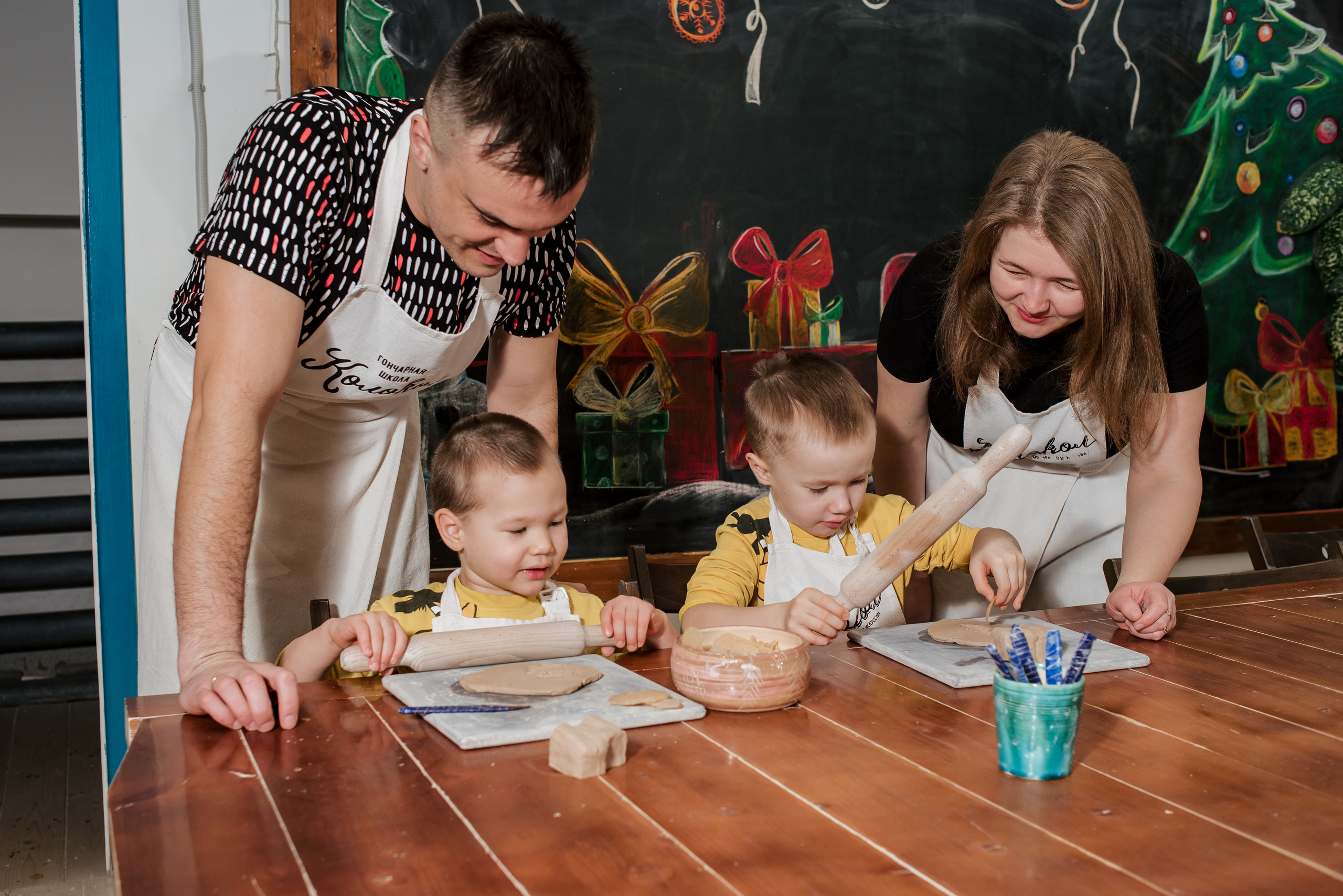Семейная фотосессия в гончарной мастерской. Фотограф Екатерина Шереметова Ижевск Сарапул Воткинск
