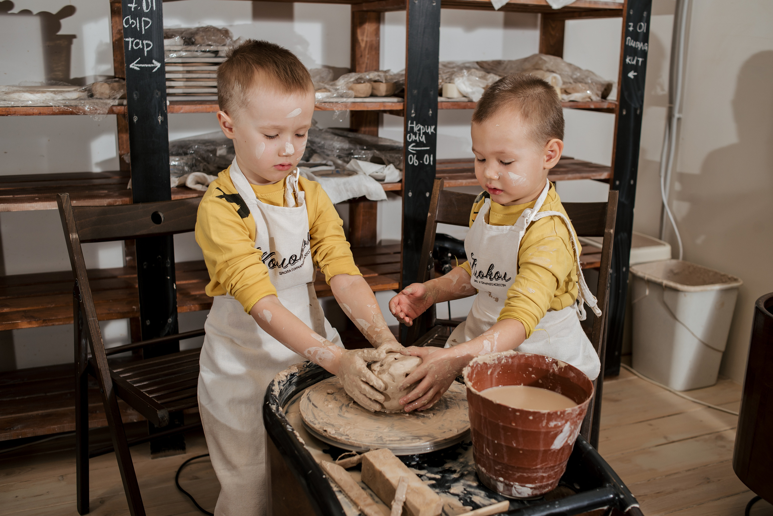 Семейная фотосессия в гончарной мастерской. Фотограф Екатерина Шереметова Ижевск Сарапул Воткинск