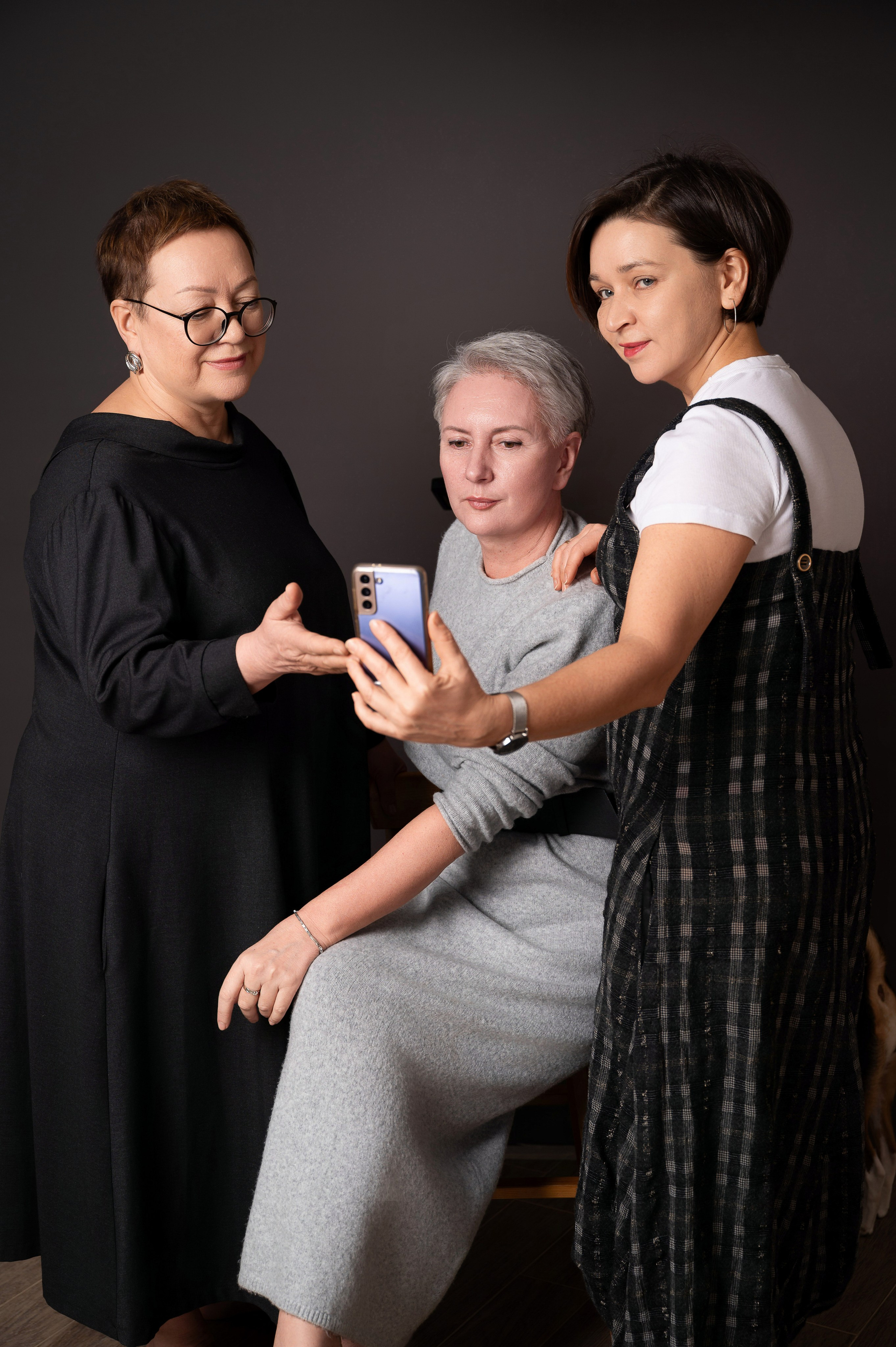 СЪЁМКА ДЛЯ КОНТЕНТА В СТУДИИ ДЛЯ ТРИНИТИ. Портретный фотограф в Москве Евгений Кемайкин