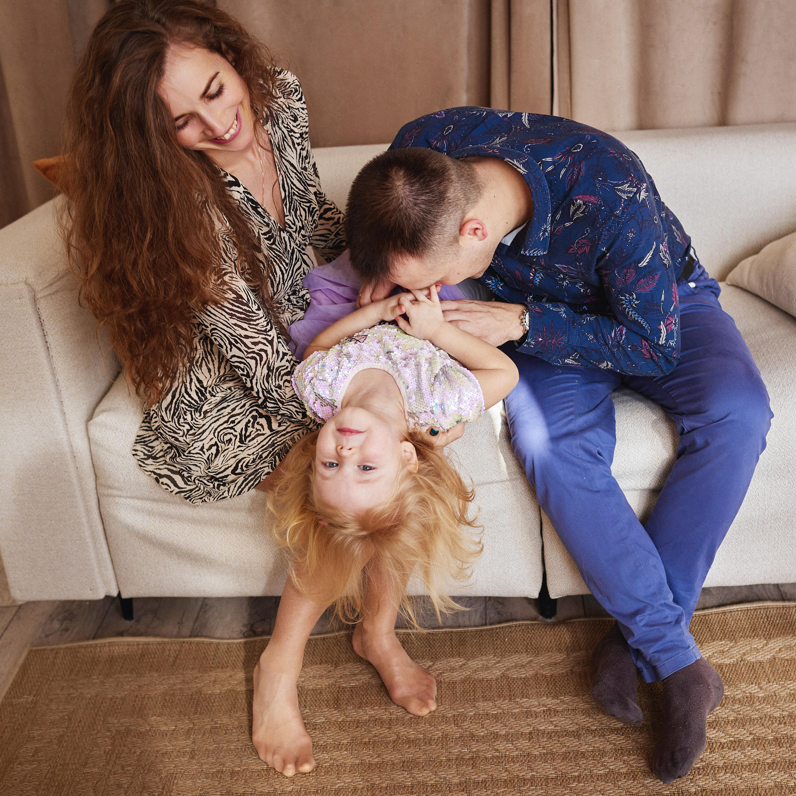 Семейная фотосессия в фотостудии Молоко