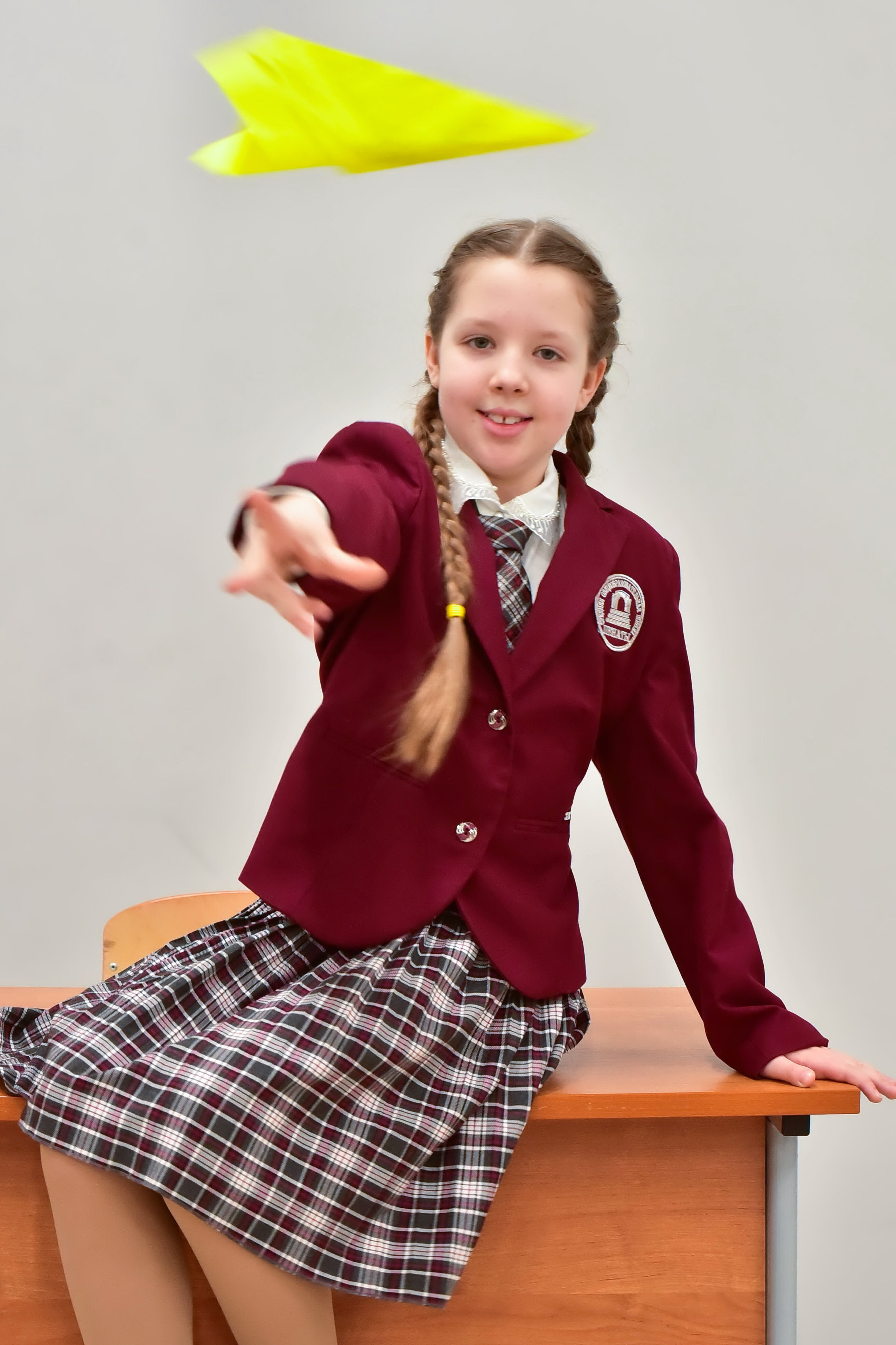 Фотоальбомы для средней и младшей школы. Стильные выпускные альбомы, детские фотосессии, сюжетные фотографии