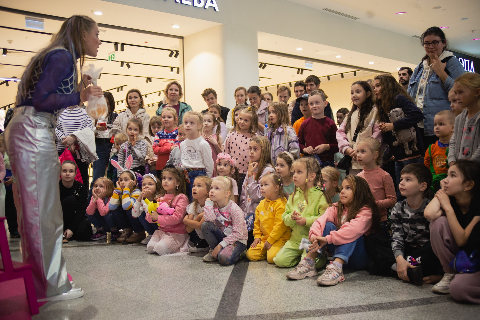 Сказка в ТЦ Океания. Репортажный и концертный фотограф в Москве Анастасия Осень