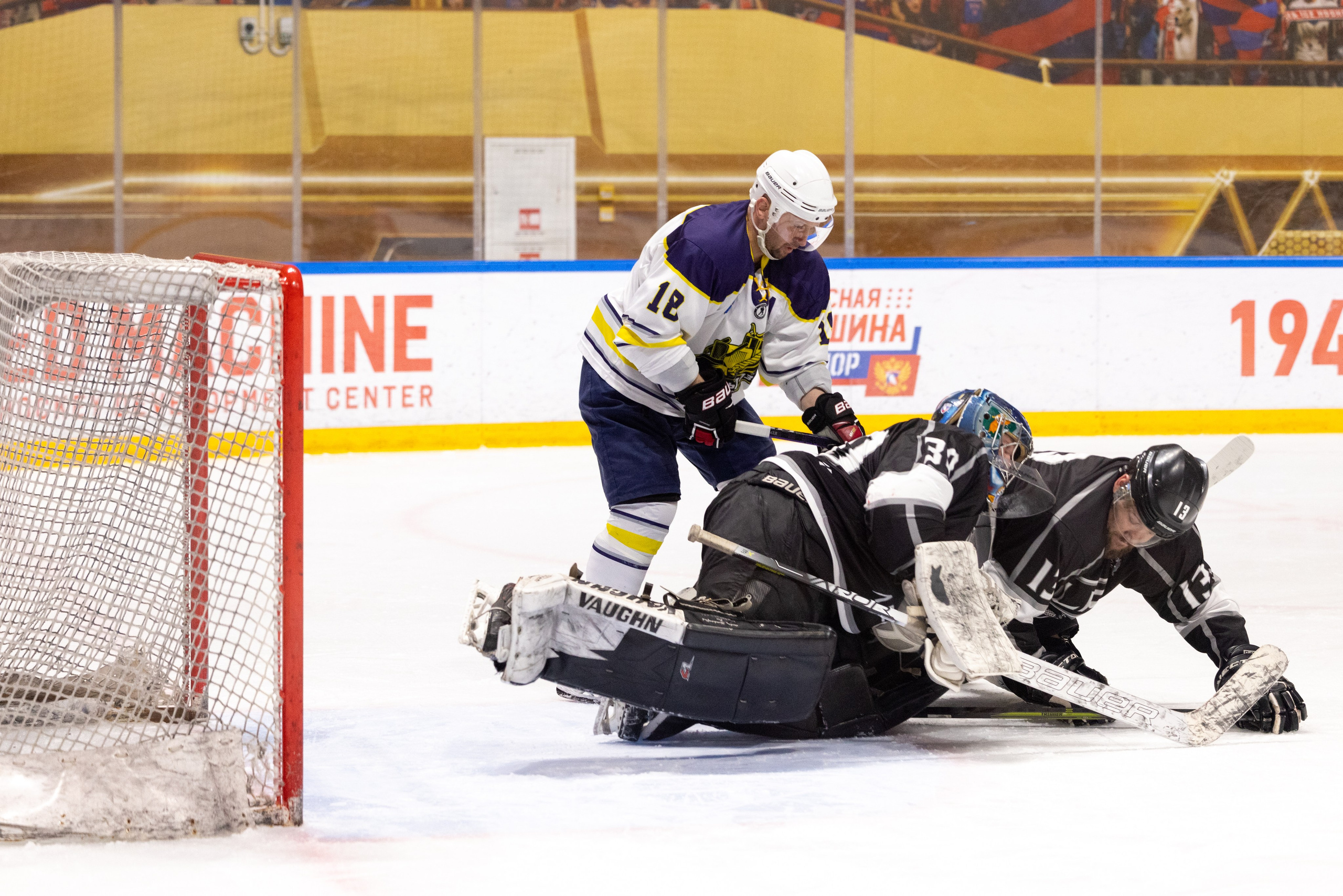 Бульдозер vs. LR-строй. Фотограф Александр Заломаев