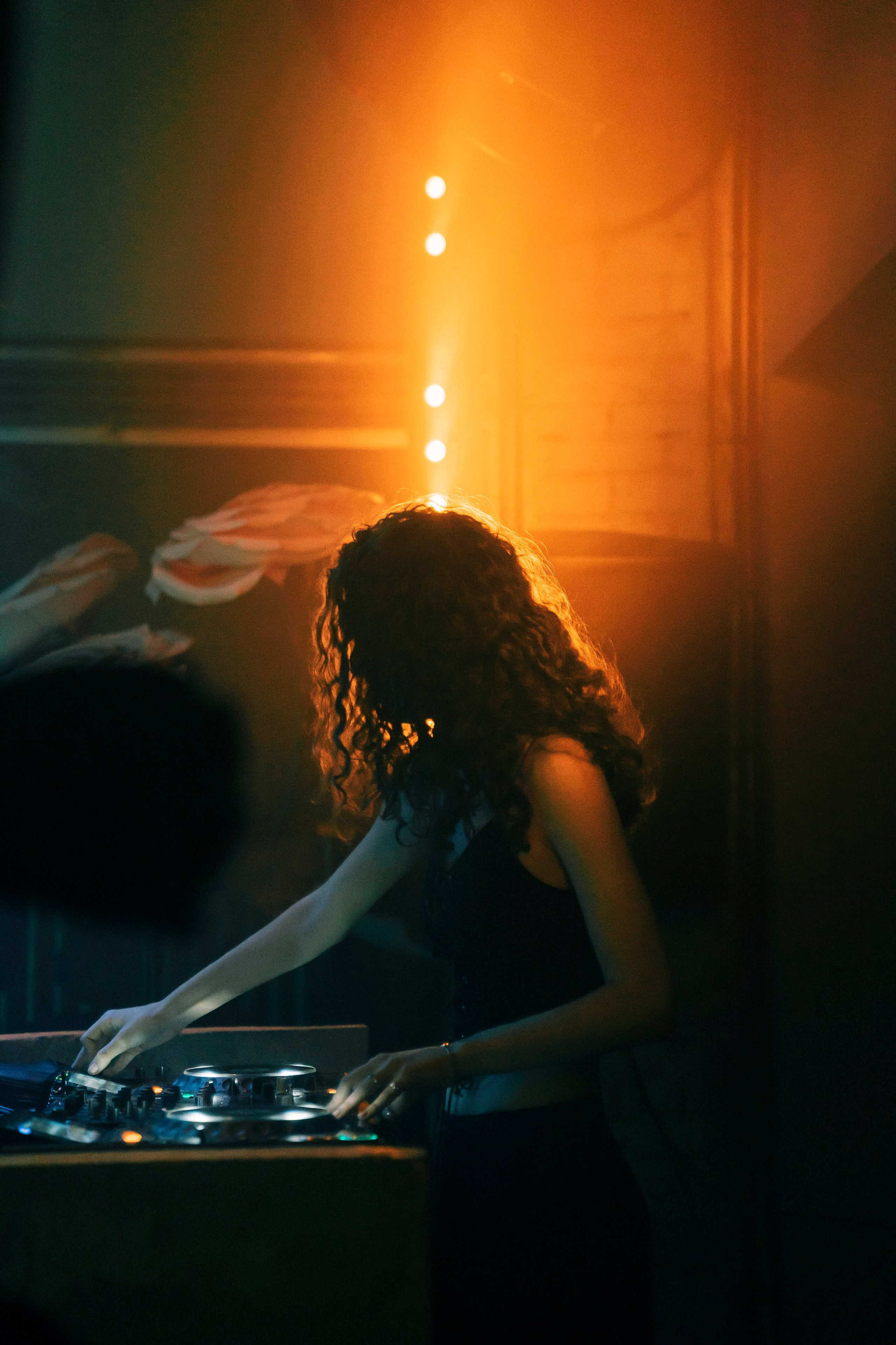 TONES. NIGHT VISION ФОТОГРАФЫ И ВИДЕОГРАФЫ СПБ