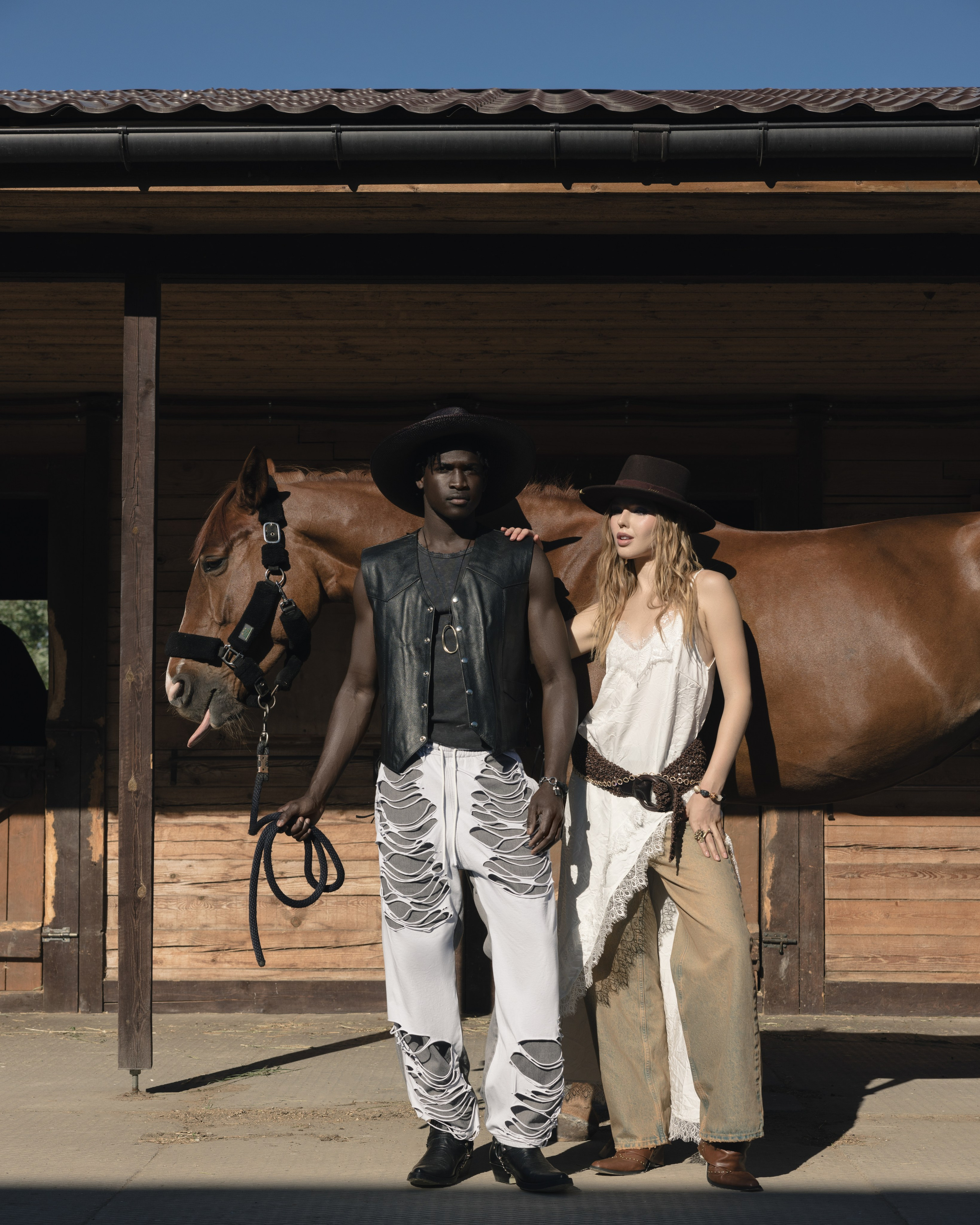 Western. Photographer. Producer. Retoucher