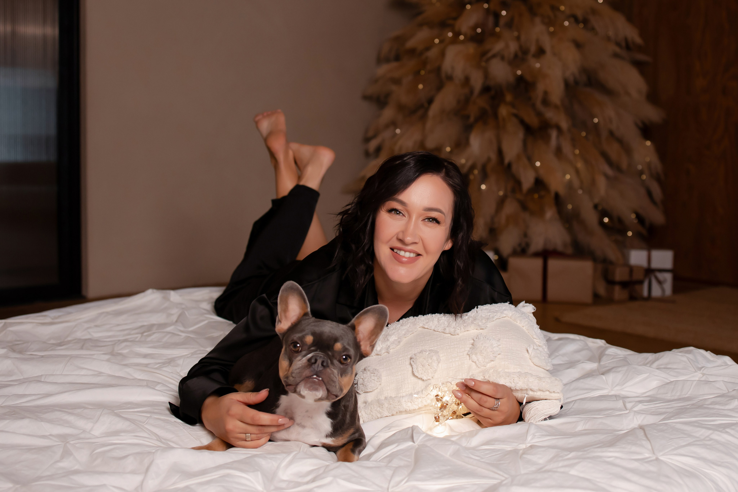 Новогодняя фотосессия девушки в студии. Фотограф-анималист в Краснодаре Маша Мельникова