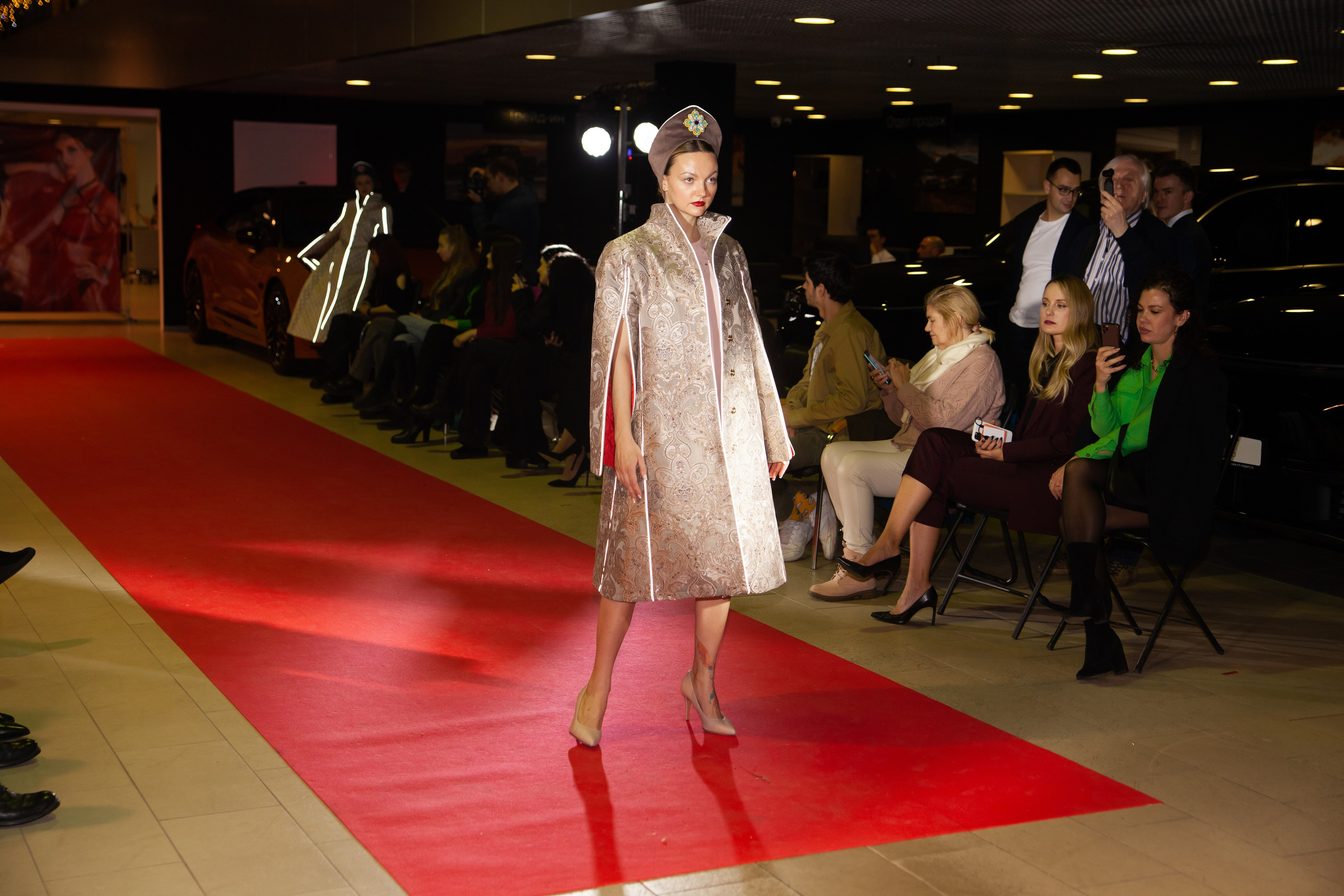 Аллея моды. 22 декабря 2023 г. RRT Пулково. Портретный фотограф в СПб Ирина Маринина