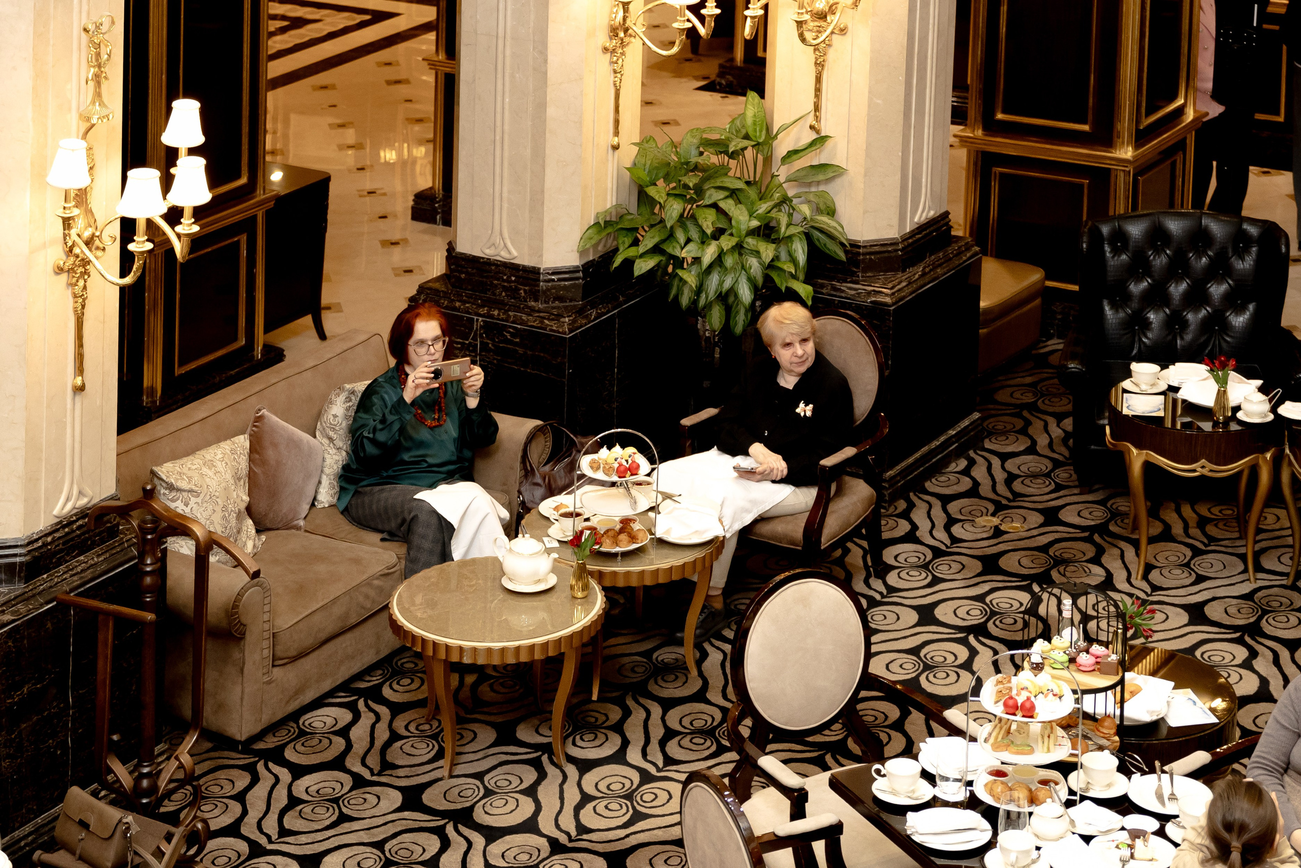 Чайная церемония в отеле «ST REGIS MOSCOW». Свадебный/Портретный фотограф снимаю в Москве