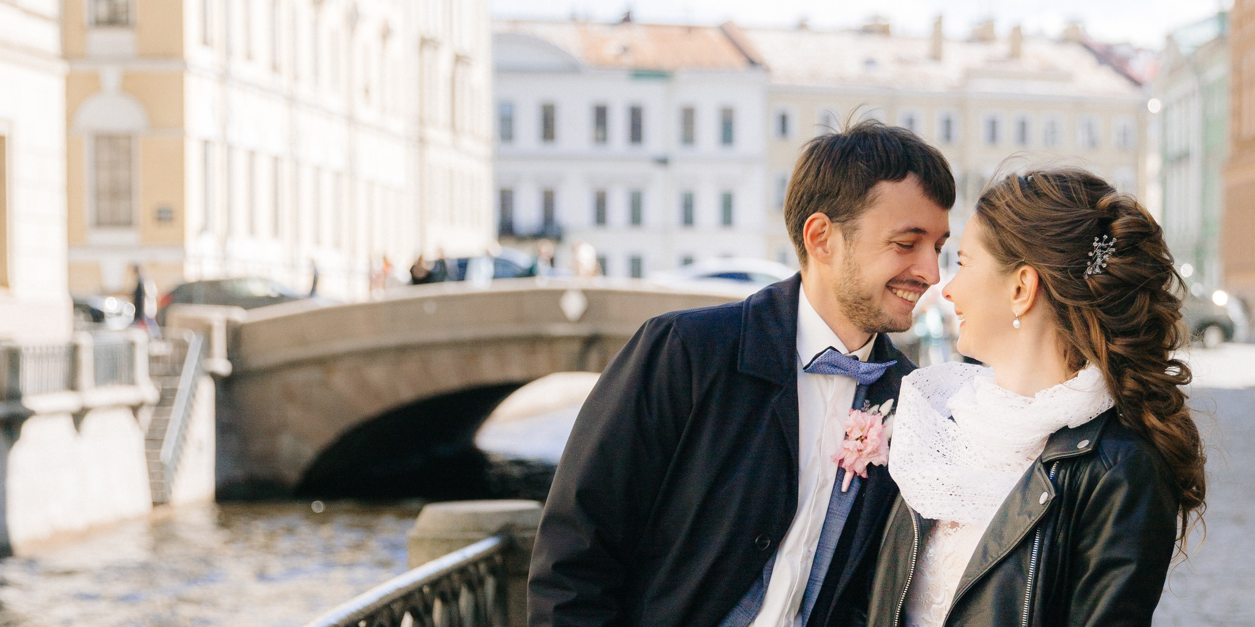 МАЙ | Дворец № 1, Атланты, Эрмитажный дворик. Свадебный фотограф в Санкт-Петербурге Полина Корзухина