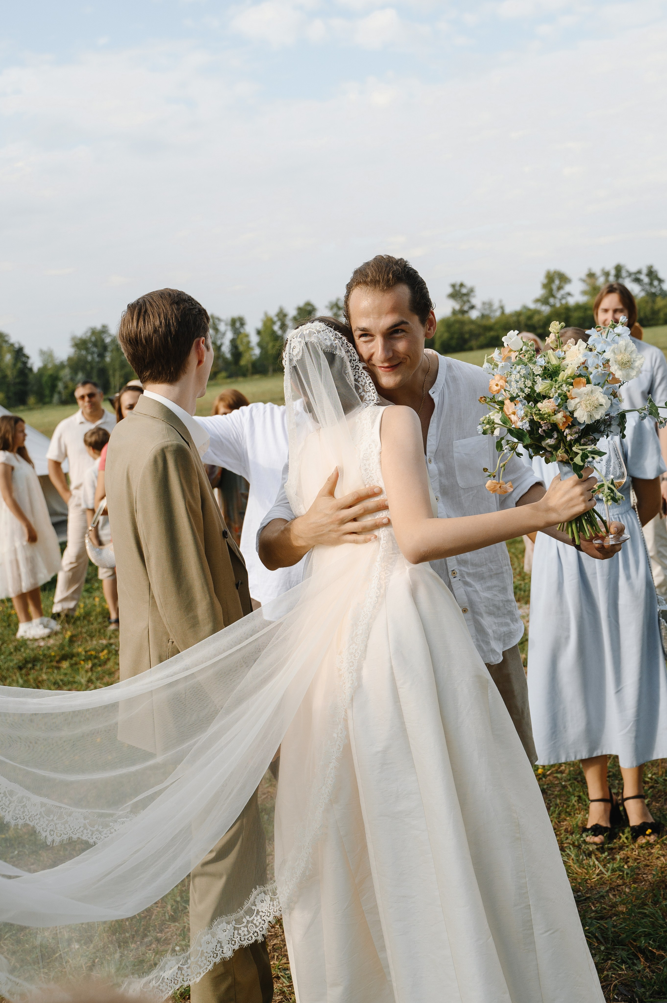 Держась за руки…. Свадебный фотограф Тольятти Самара Холмов Артем