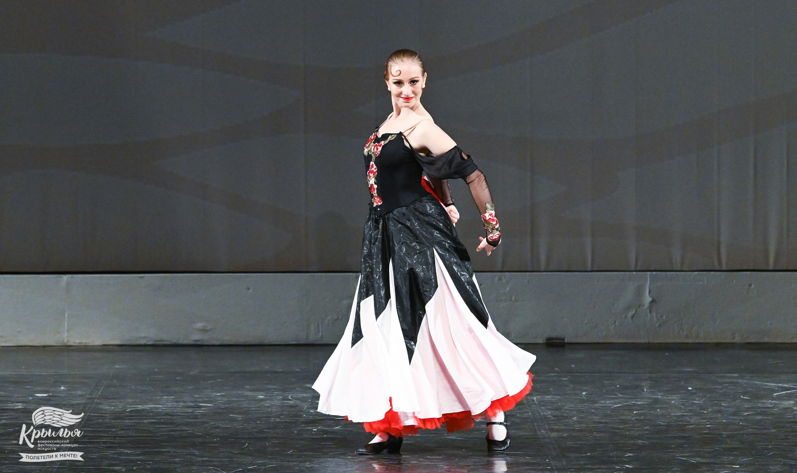 04.06.2025 Всероссийский фестиваль-конкурс искусств «Крылья» г. Санкт- Петербург. Медиастудия Фото Концепт