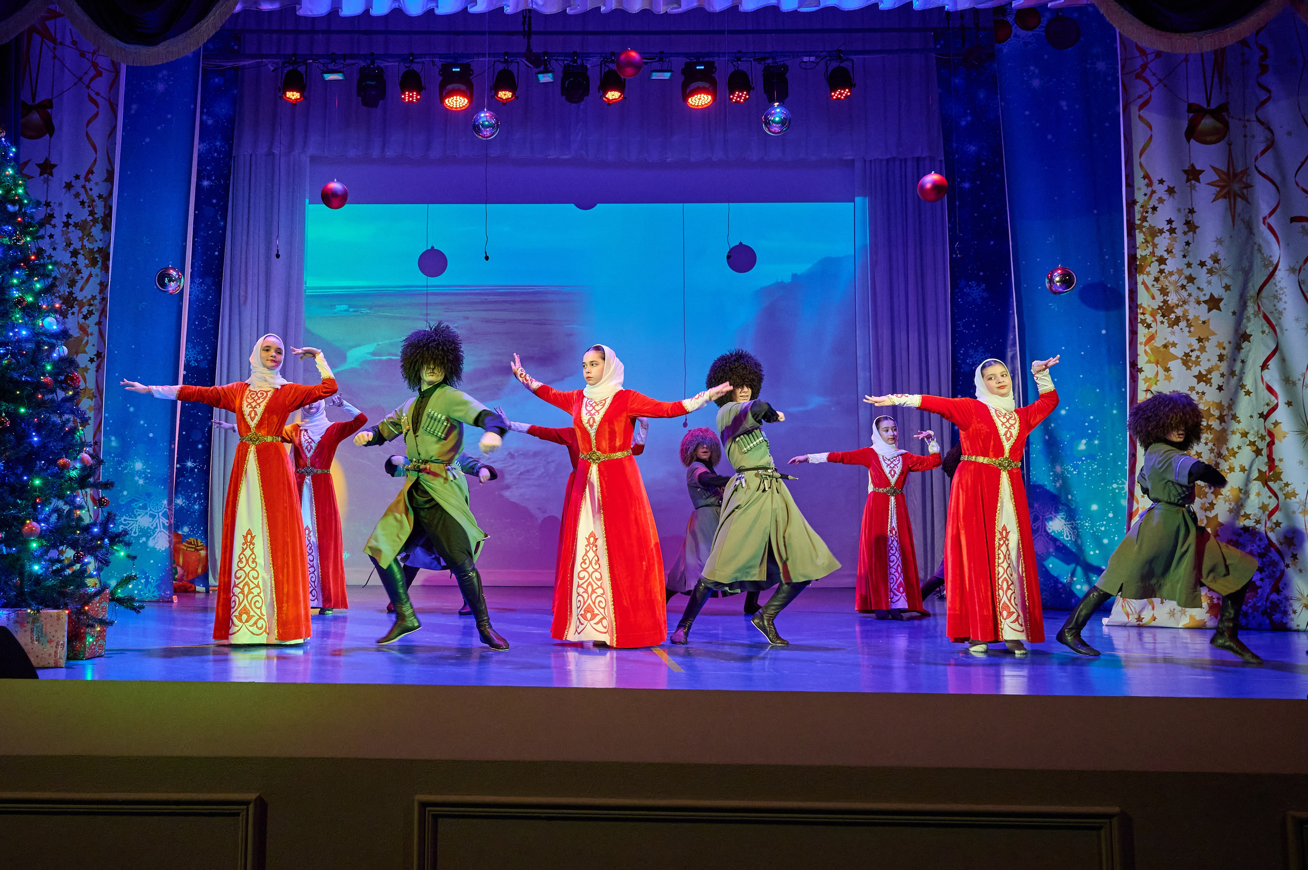 НГ концерт в Марьиной роще. Жизнь курорта Кабардинка в фотографиях