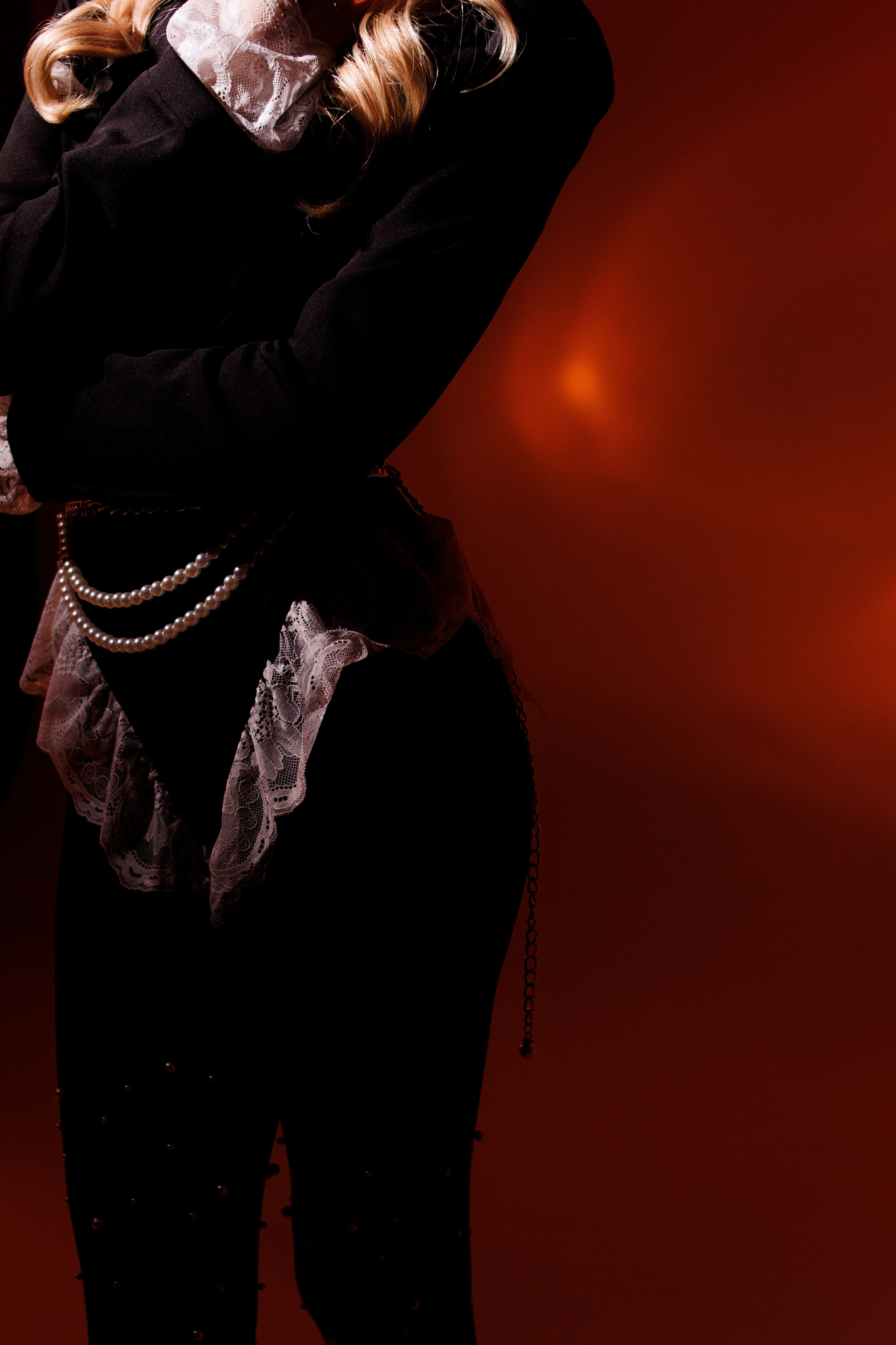 Фотосессия в студии. Я — фотограф, который помогает запечатлеть самые важные моменты вашей жизни!