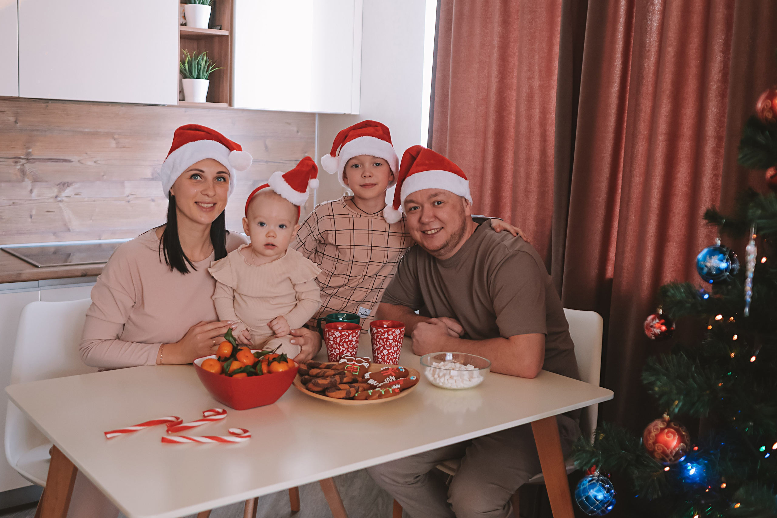 Дома. Семейный фотограф Тюмень, фотограф на роды Салмина Мария