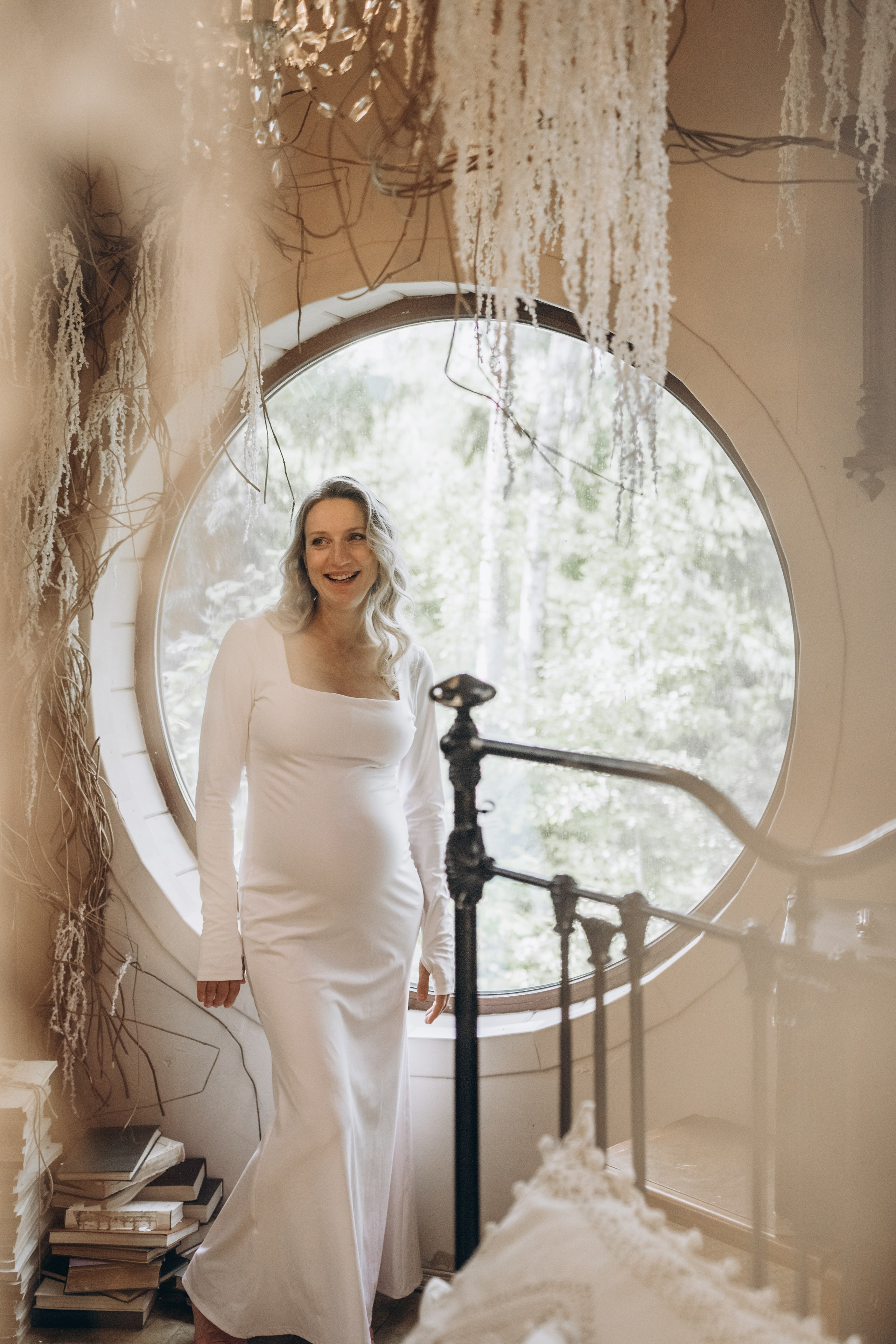 На заброшенном чердаке. Гаврилова Настя семейный фотограф lifestyle в Москве