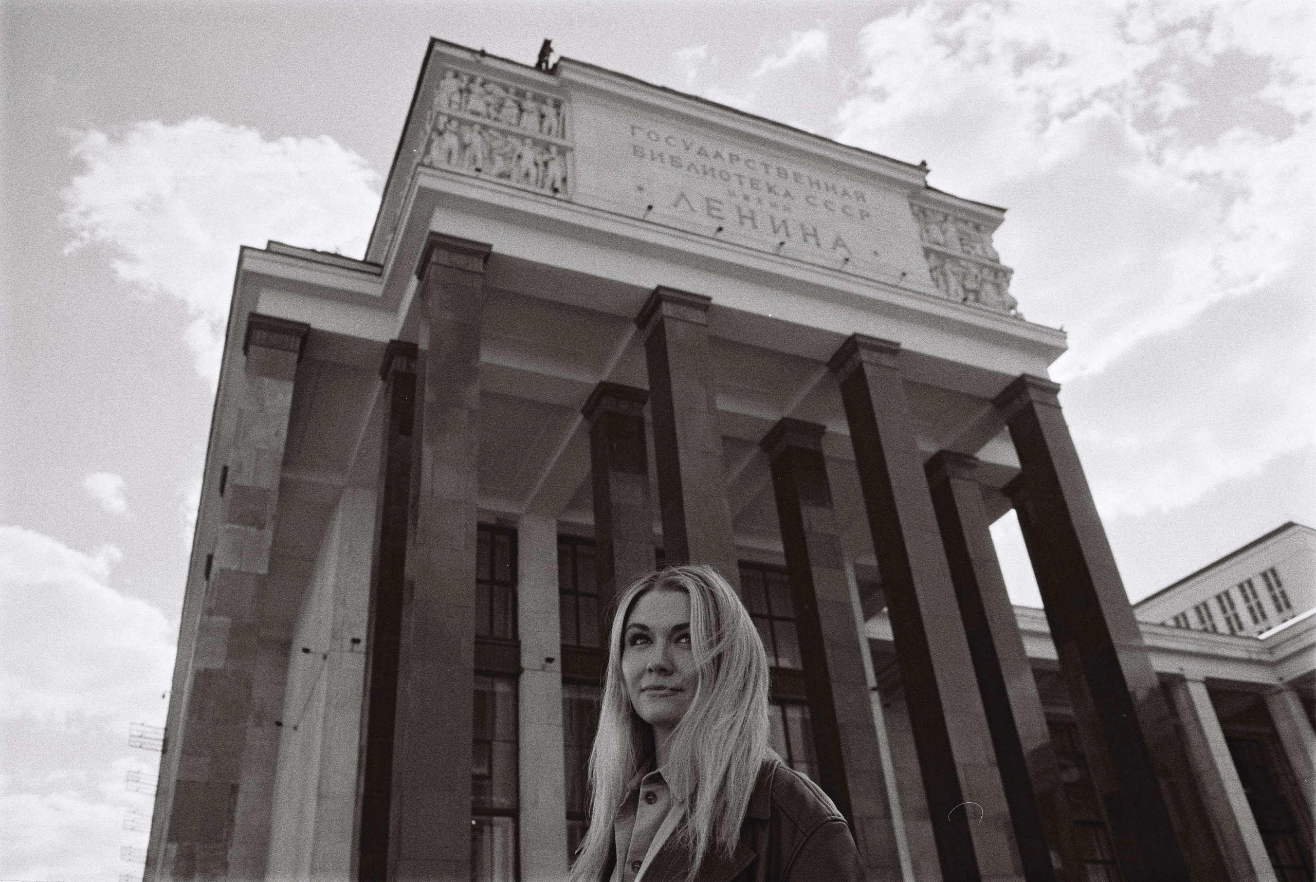Faces. TATIANA DARINA — film photographer in St. Petersburg