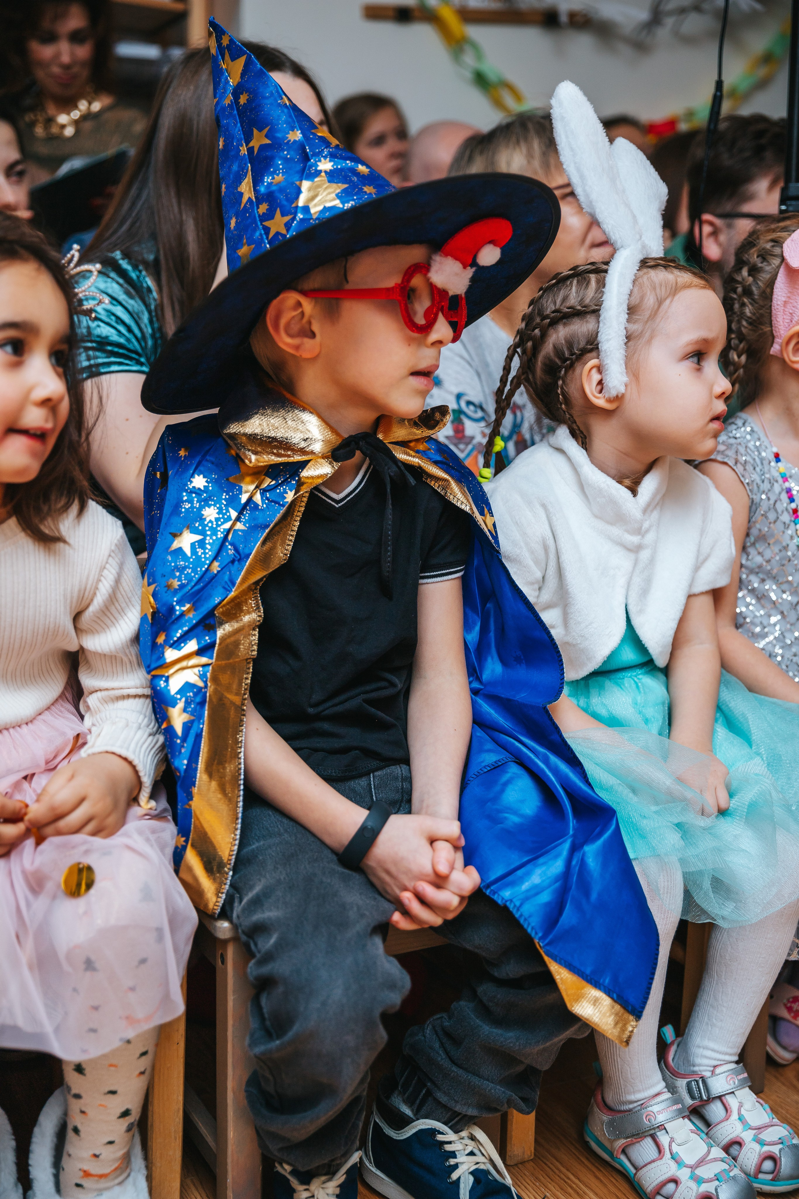 Новогодний утренник в Монтессори-садике. Семейный lifestyle фотограф в Санкт-Петербурге Людмила Пахомова