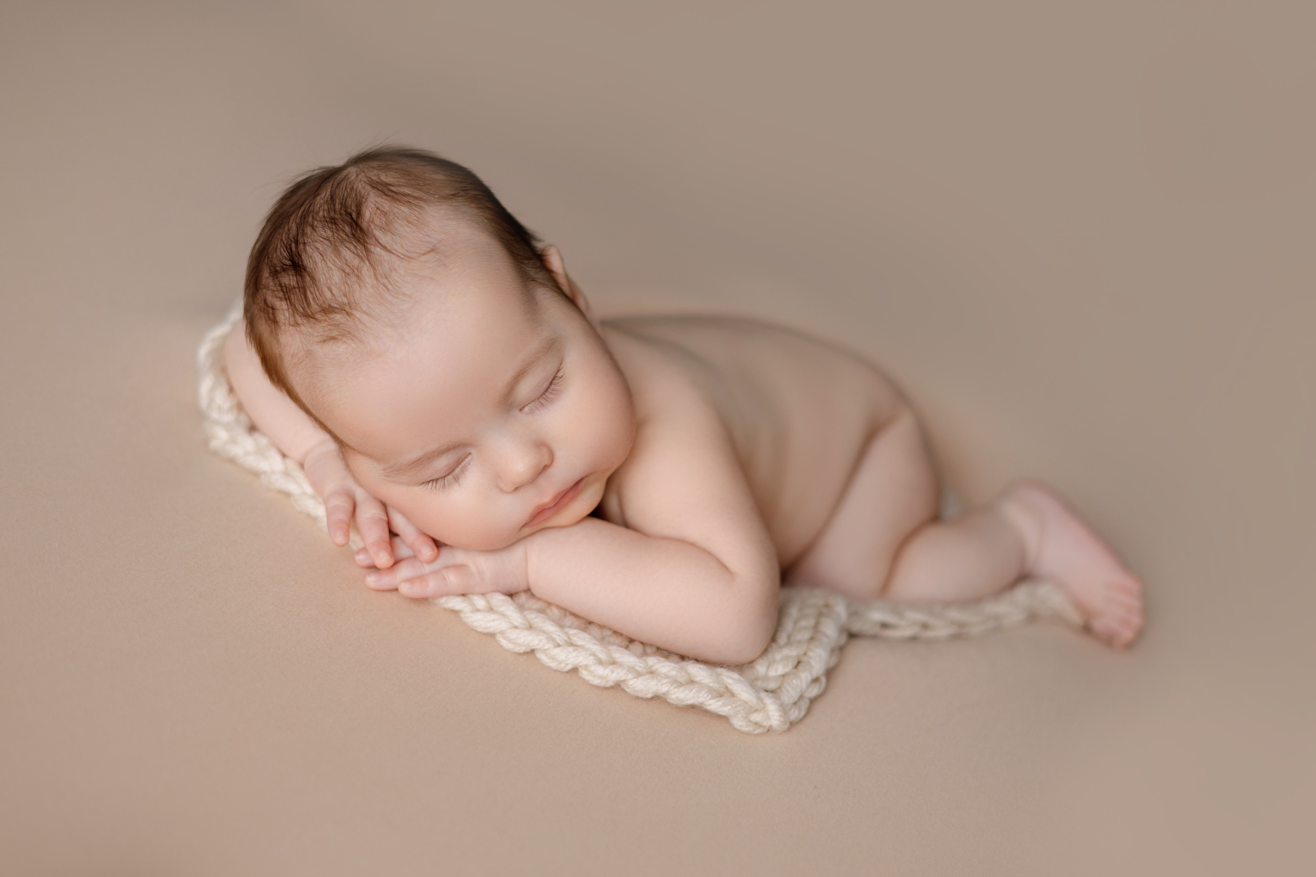 Оскар. Евгения Горбунова фотограф новорожденных в Новом Уренгое