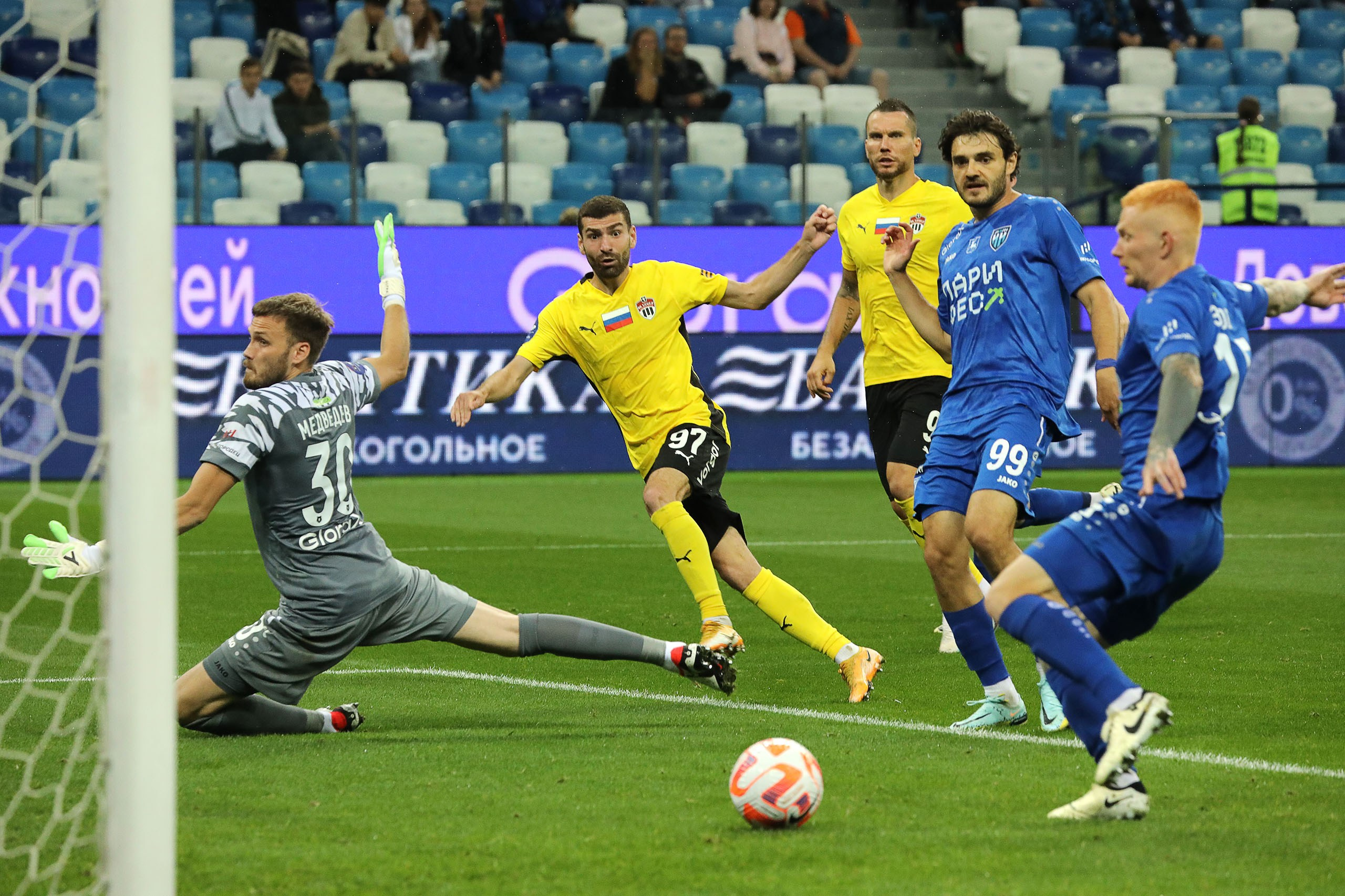 Photography of football matches, football, photojournalist, sports rep. Reportage photographer in Nizhny Novgorod and Moscow angelina Ilyichev