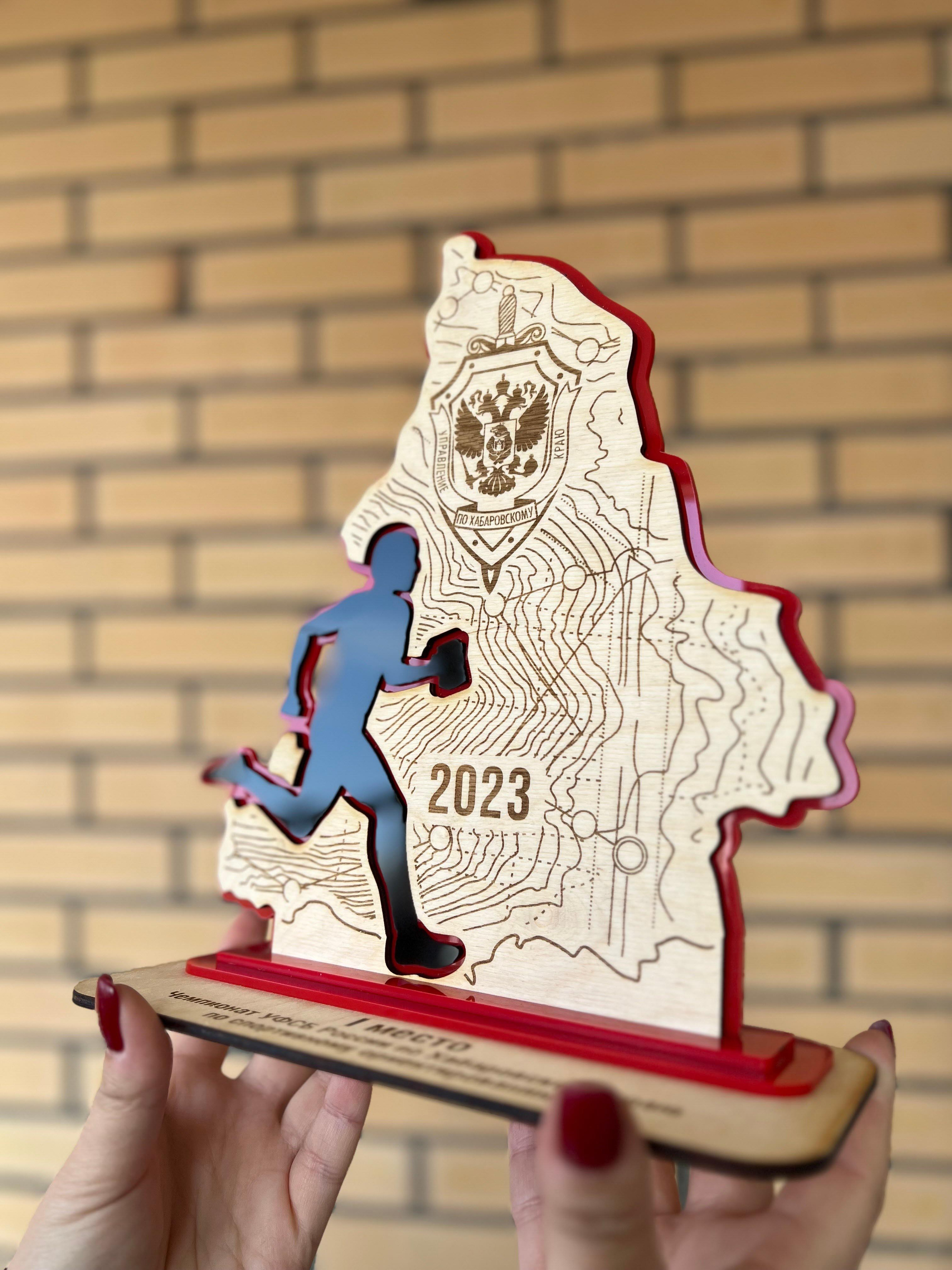 Фотографии офисных табличек, информационных стендов, вывесок