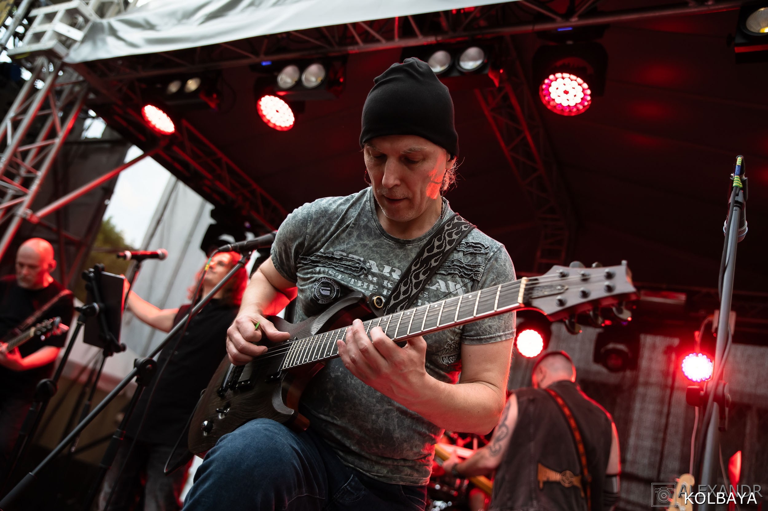 Фоторепортаж с мэшап концерта группы Черный Обелиск 4 июля 2024 года. Концертный и театральный репортажный фотограф в Москве Александр Колбая