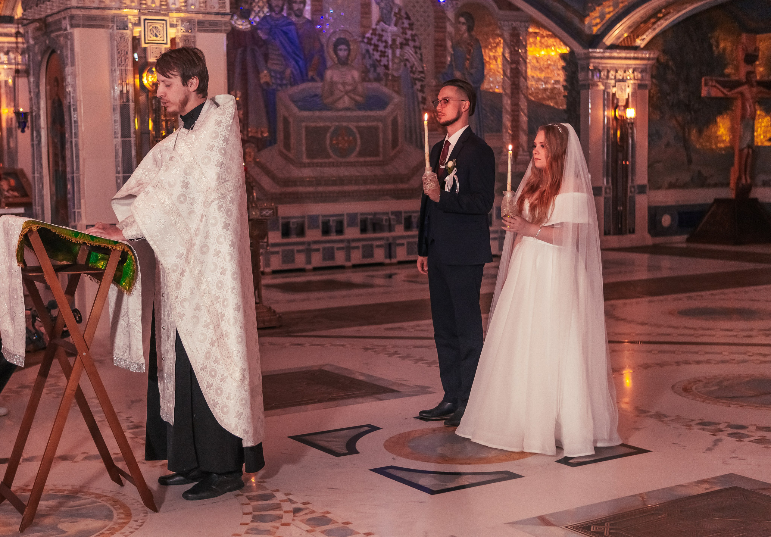 Свадьба. Венчание. Фотограф в Москве фотосессия