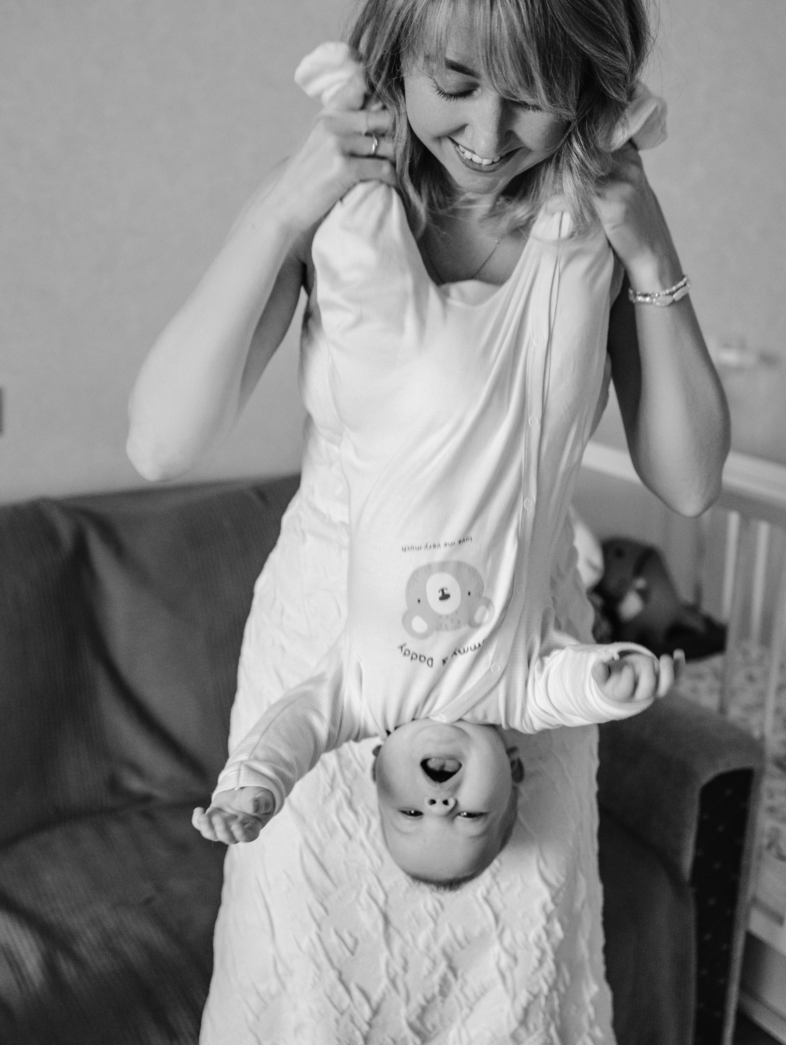 Таня успешно совмещает роль создателя эстетичных украшений, жены и мамы сыночка. Фотограф беременности и новорождённых в Набережных Челнах