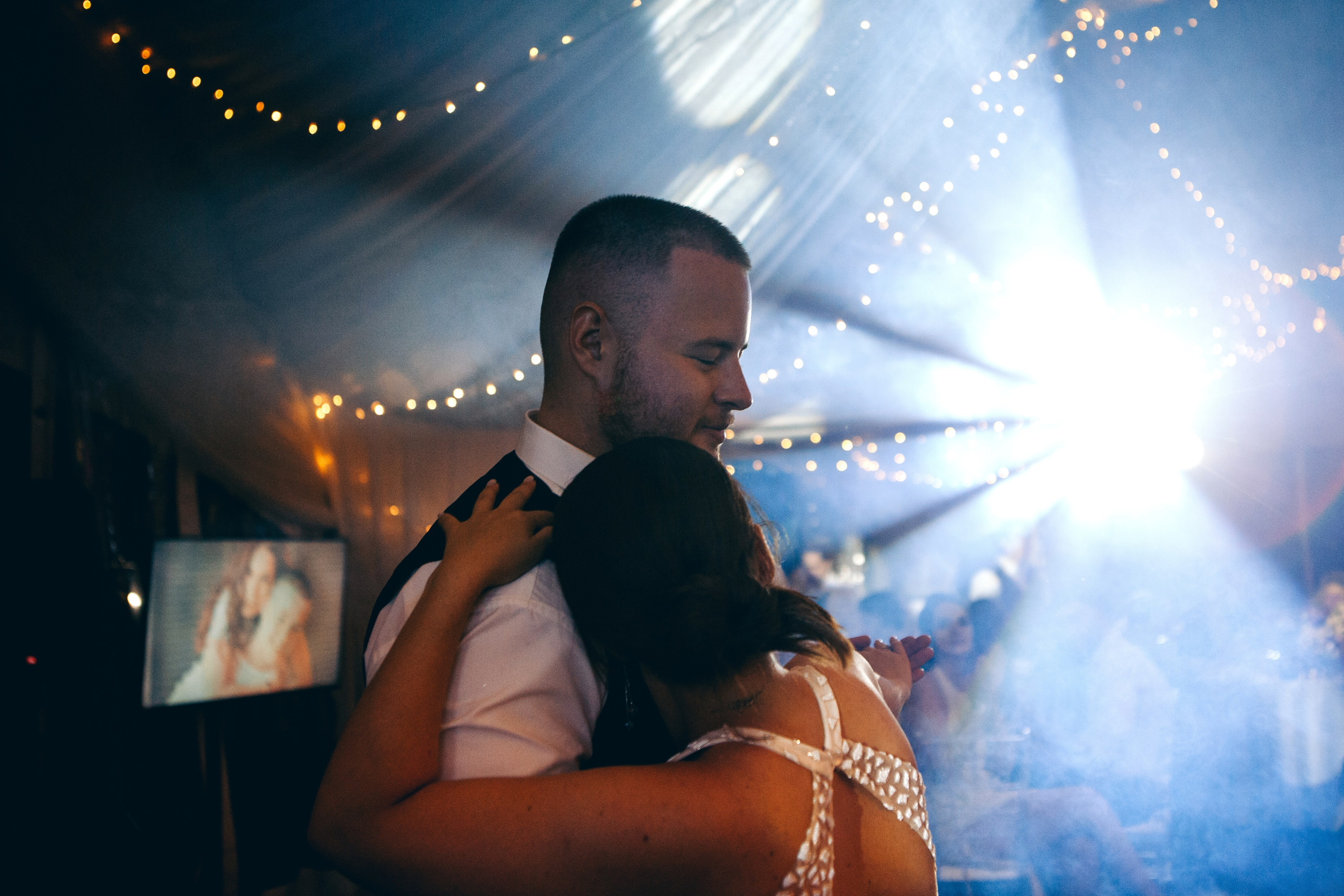 Свадебная фотосессия в отеле hartwell hotel и на патриарших прудах. Фотограф Ольга Ефремова