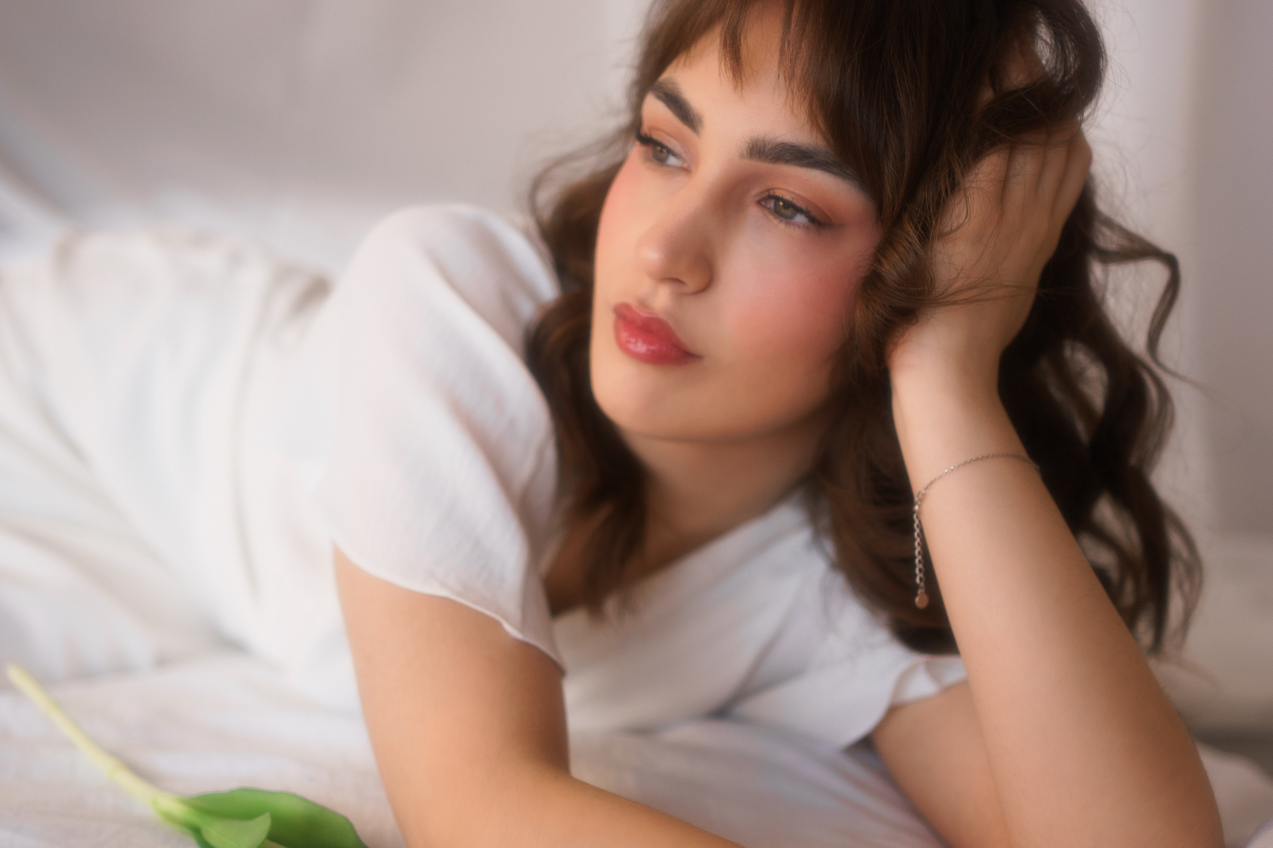 Нежнейшая весенняя серия с актрисой Софией Цымбал. Портретный фотограф в Казани, Красной Поляне и Сочи Анна Кузнецова