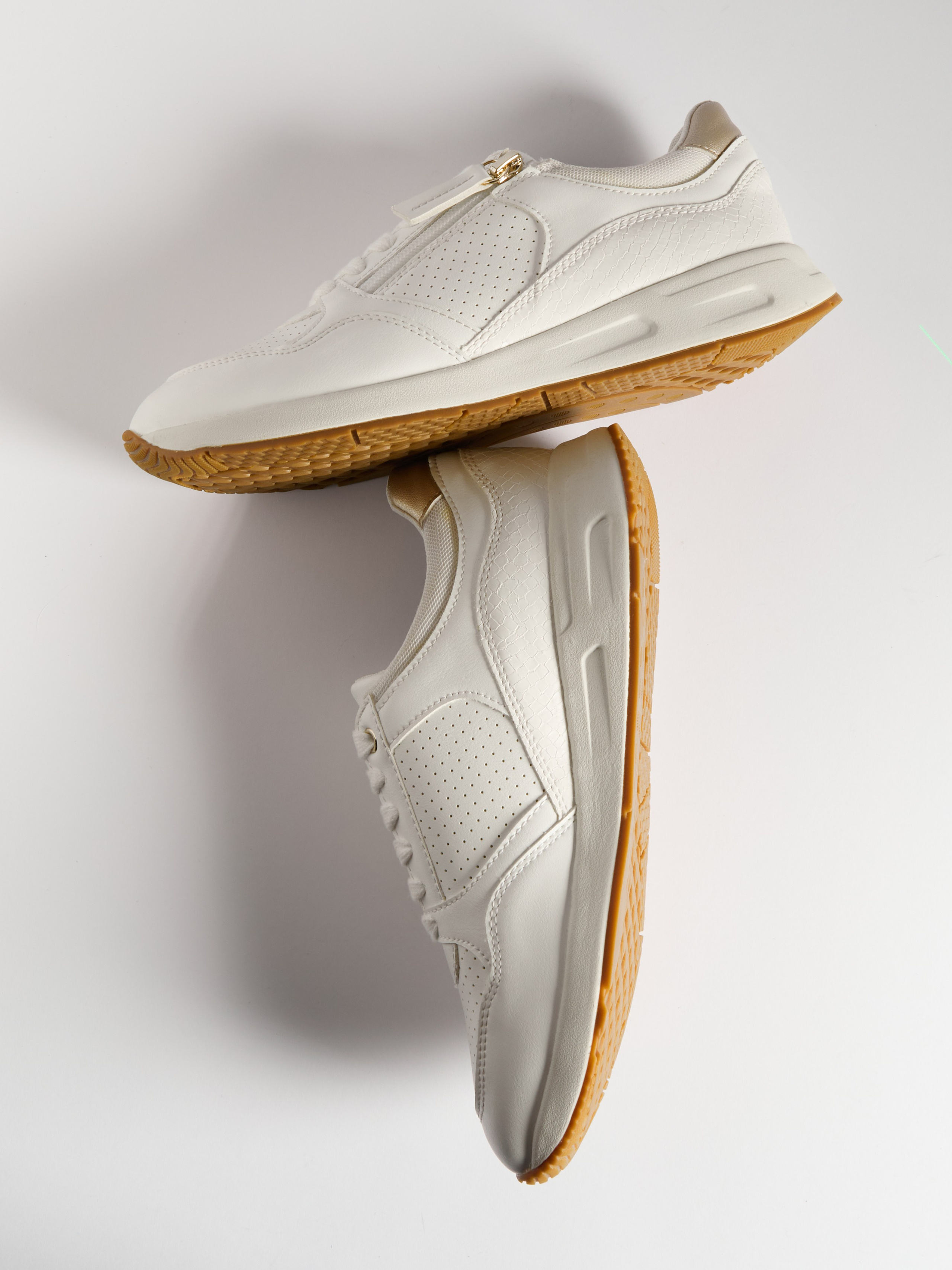 Предметный фотограф в Москве Евгений Шубин