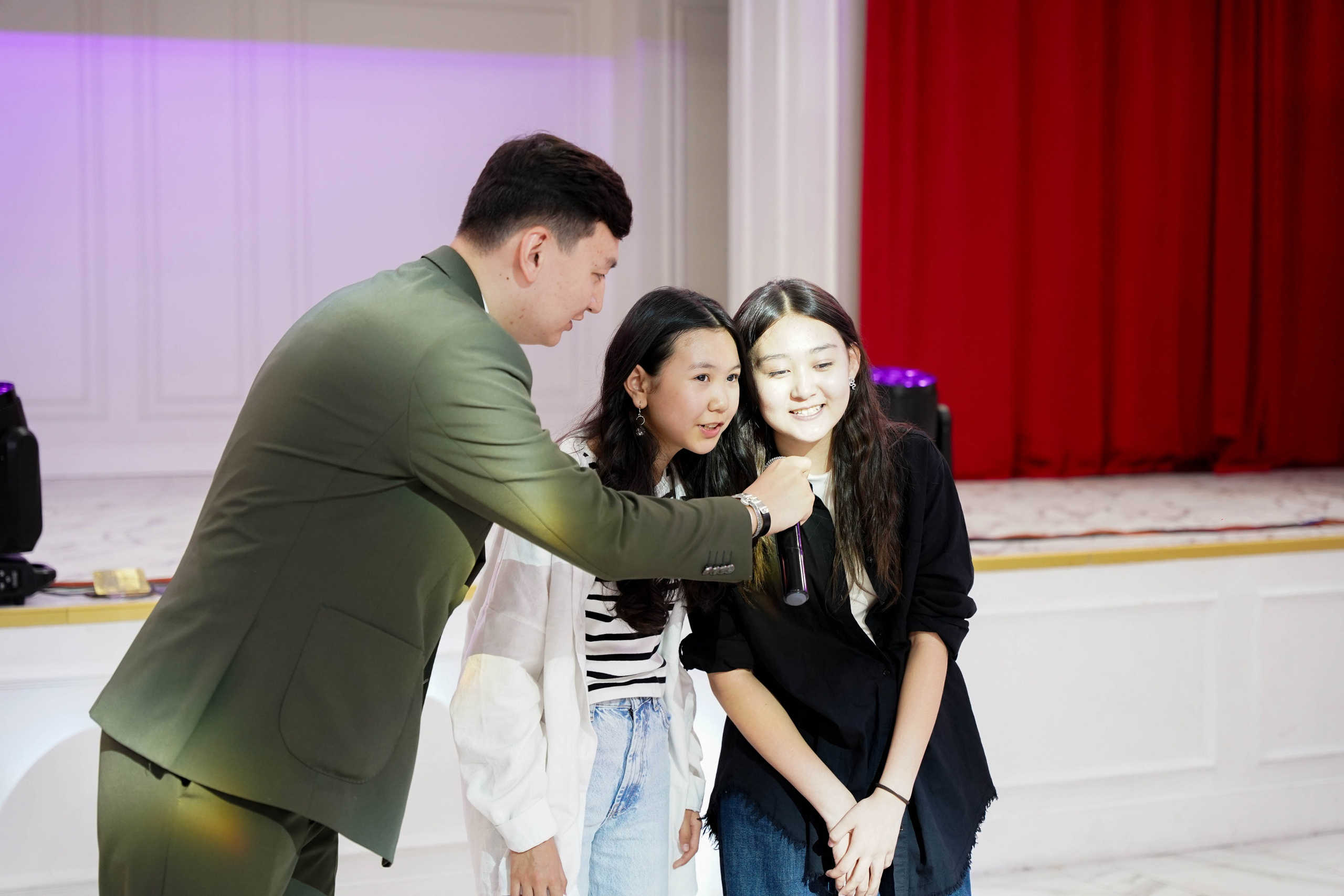 Dana uzatu. Фотограф Ернар Ержанов