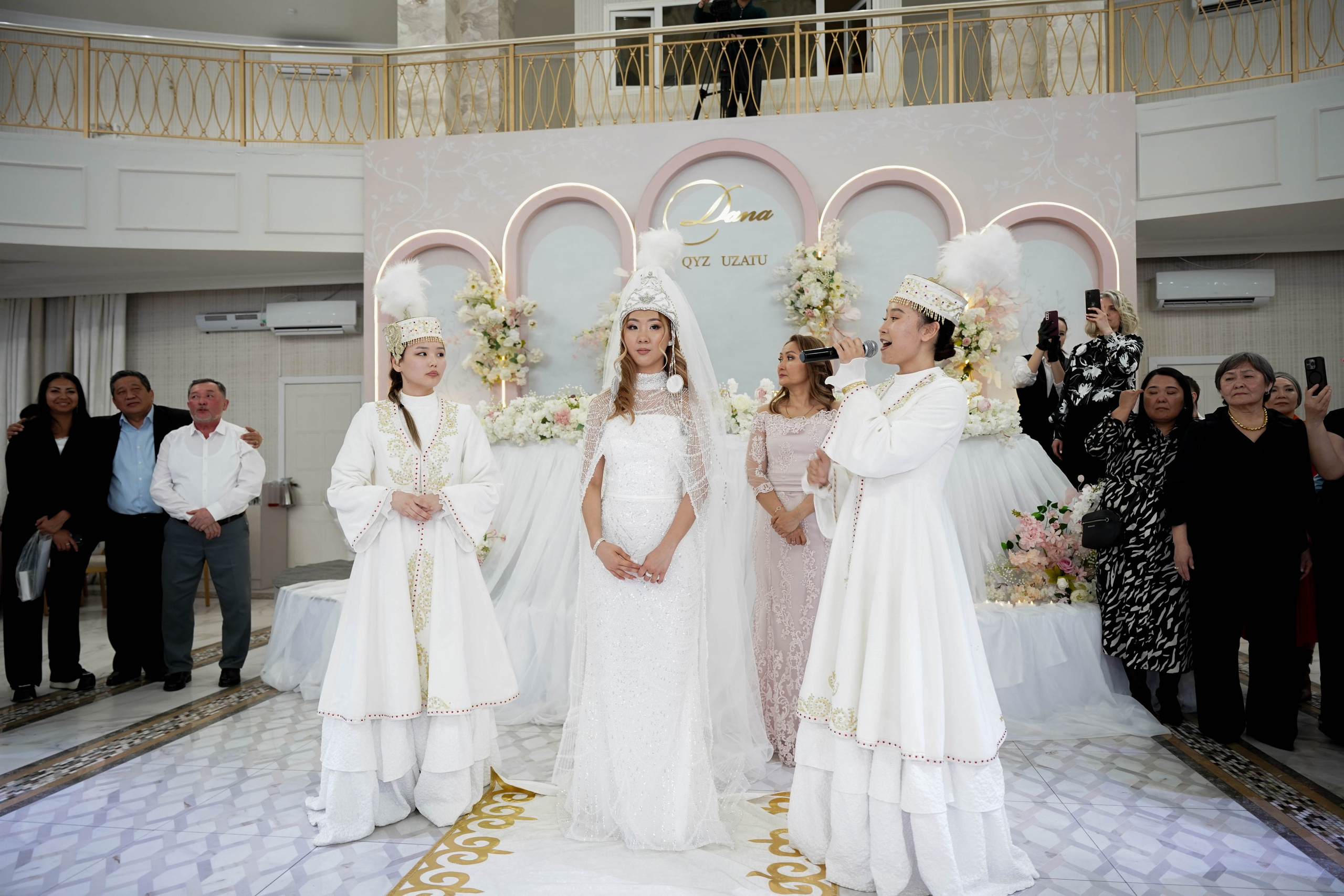 Dana uzatu. Фотограф Ернар Ержанов