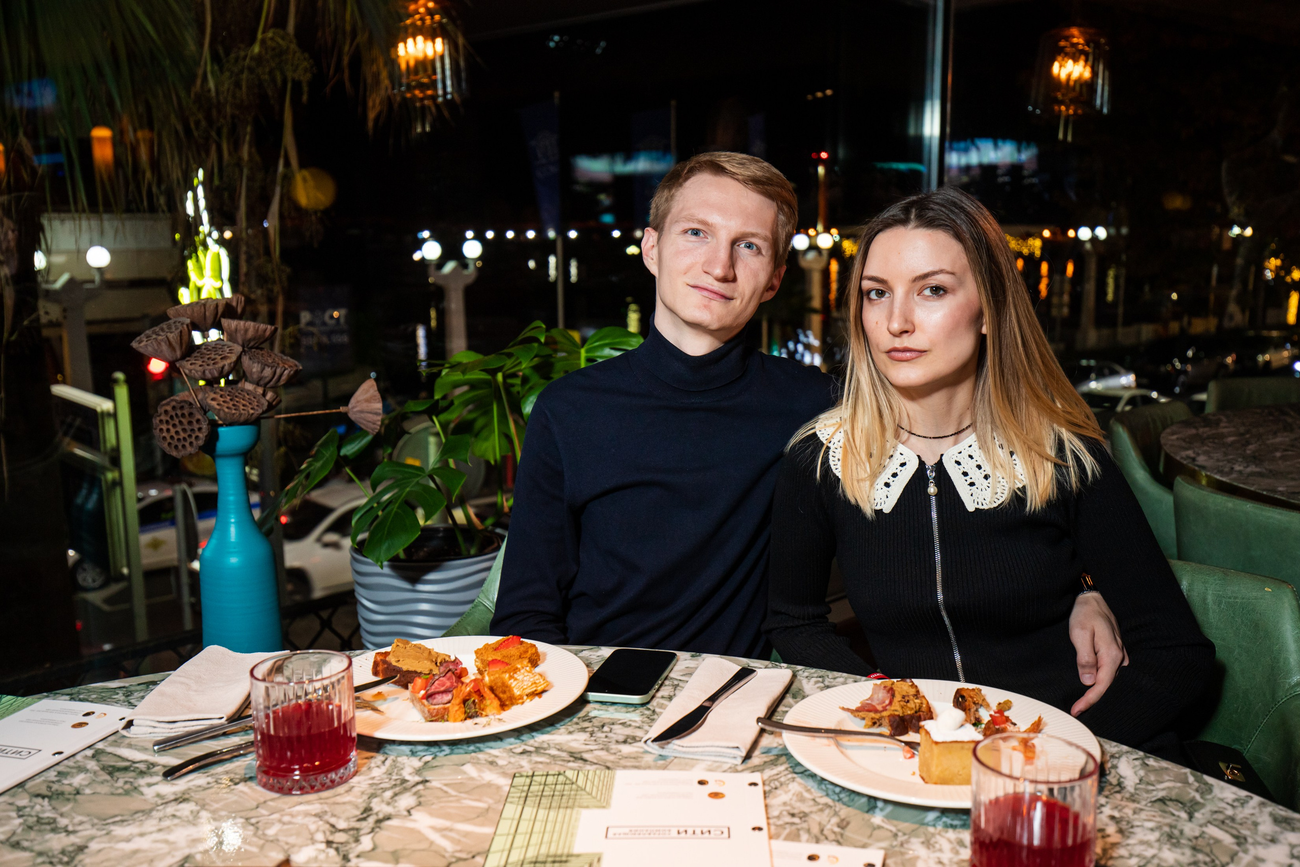 Коктейль «Коммерсантъ». Репортажный и fashion фотограф в Москве Сергей Бардин